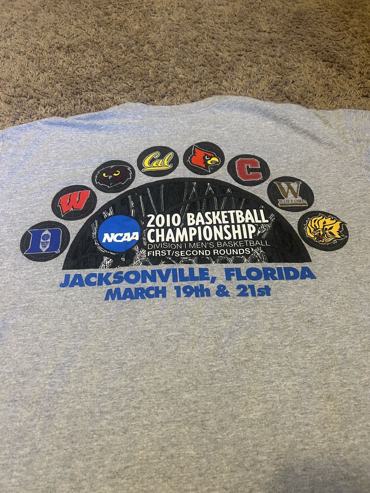 Nike 2010 Grey Nike NCAA Madness shirt Size US L / EU 52-54 / 3 - 5 Thumbnail