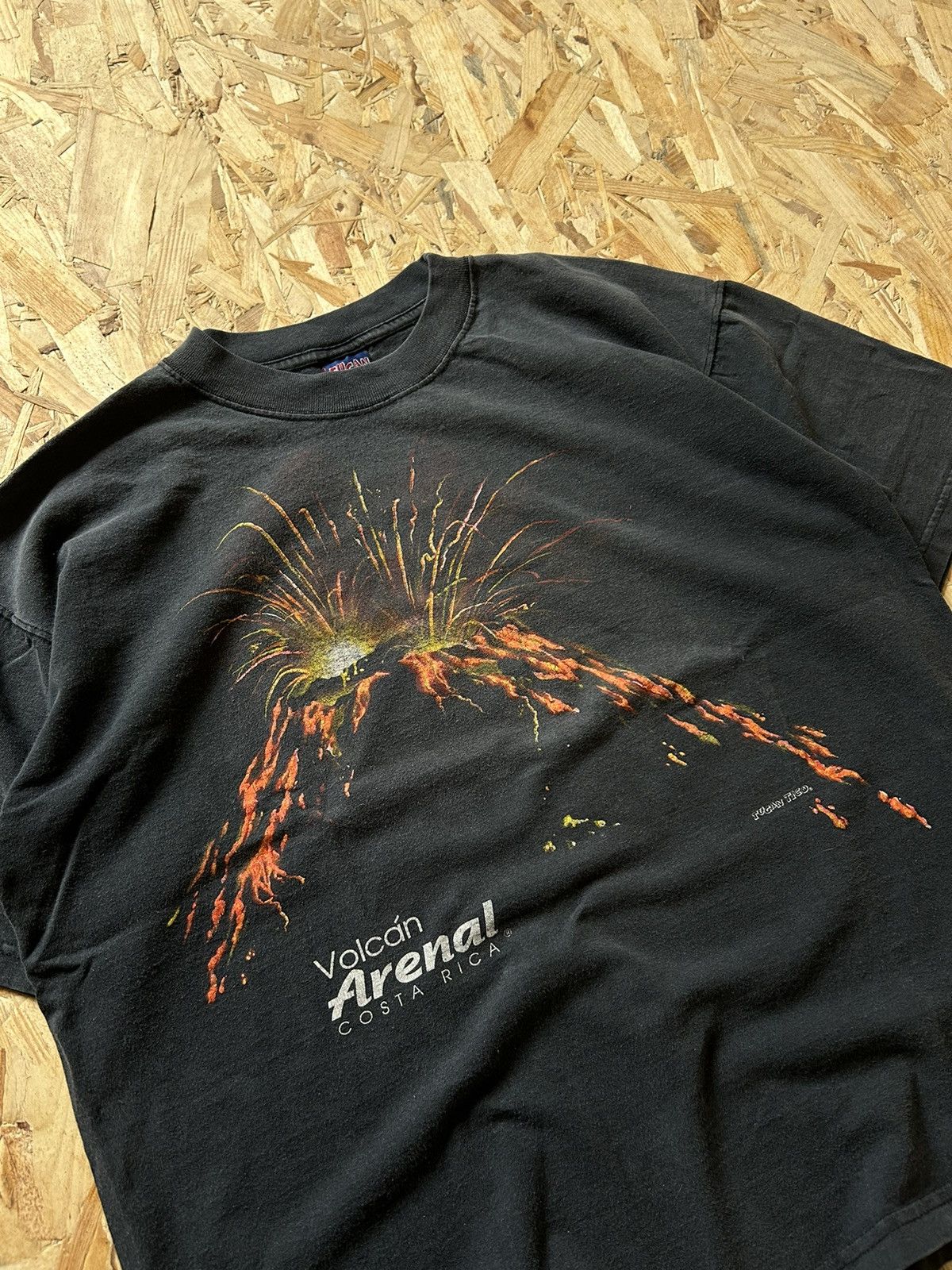 Vintage Vintage Volcano Arenal Costa Rica big logo 90s Size US L / EU 52-54 / 3 - 2 Thumbnail