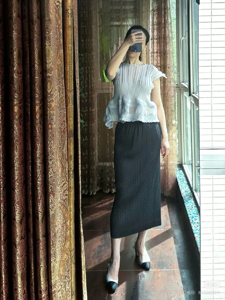 Issey Miyake Issey Miyake size:5 Grey pretzel skirt Size 31" - 7 Thumbnail