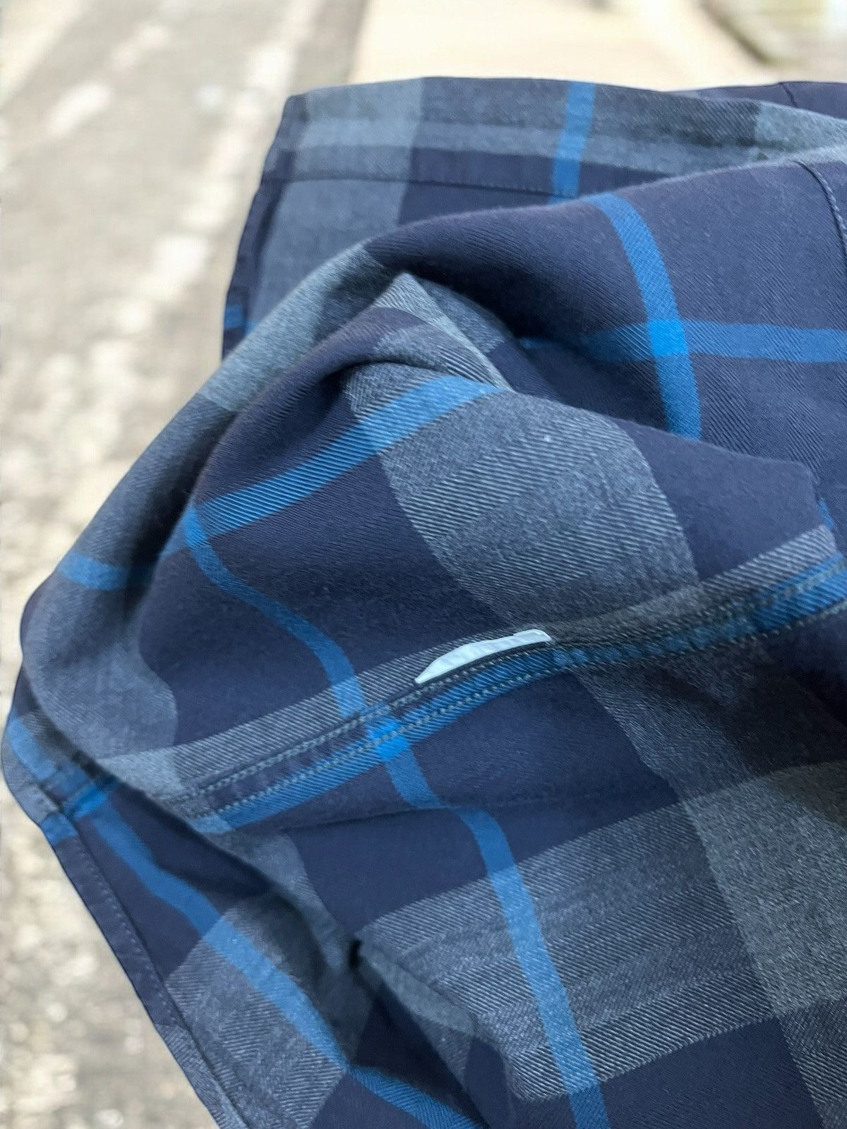 Hugo Boss Hugo Boss checked shirt size M slim fit Size US M / EU 48-50 / 2 - 6 Thumbnail