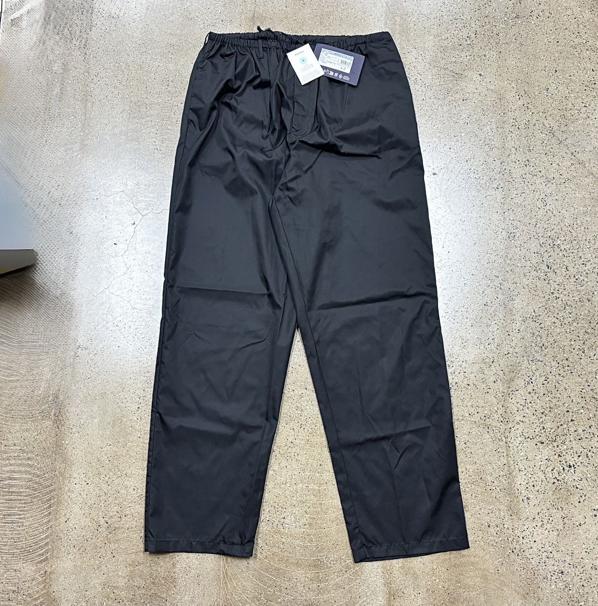 Prada PRADA Logo Trousers in Re-Nylon Pants Size US 38 / EU 54 - 3 Thumbnail