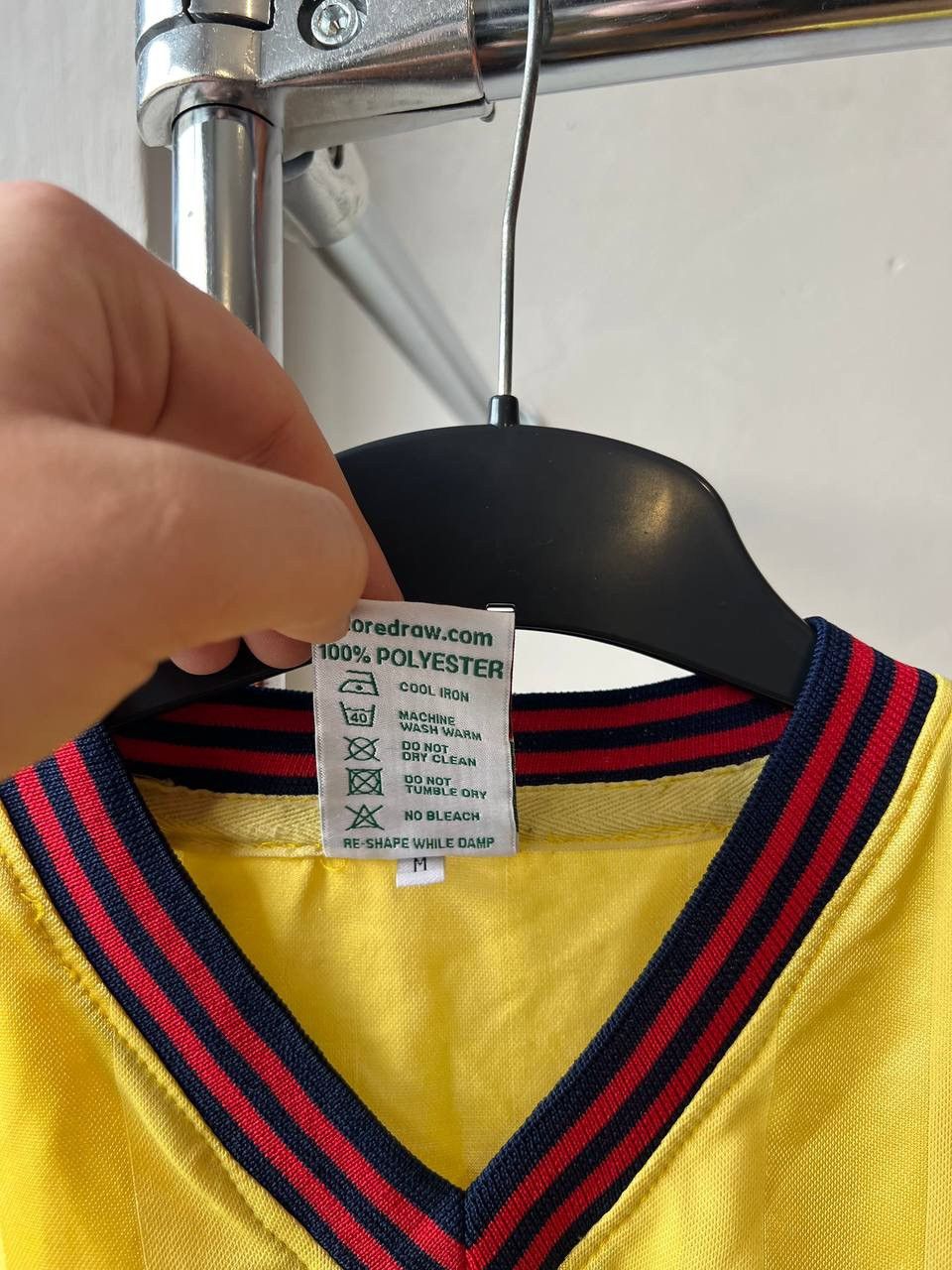 Vintage 1985 ARSENAL FC REMAKE SCORE DRAWSOCCER FOOTBALL JERSEY SZ M Size US M / EU 48-50 / 2 - 7 Thumbnail