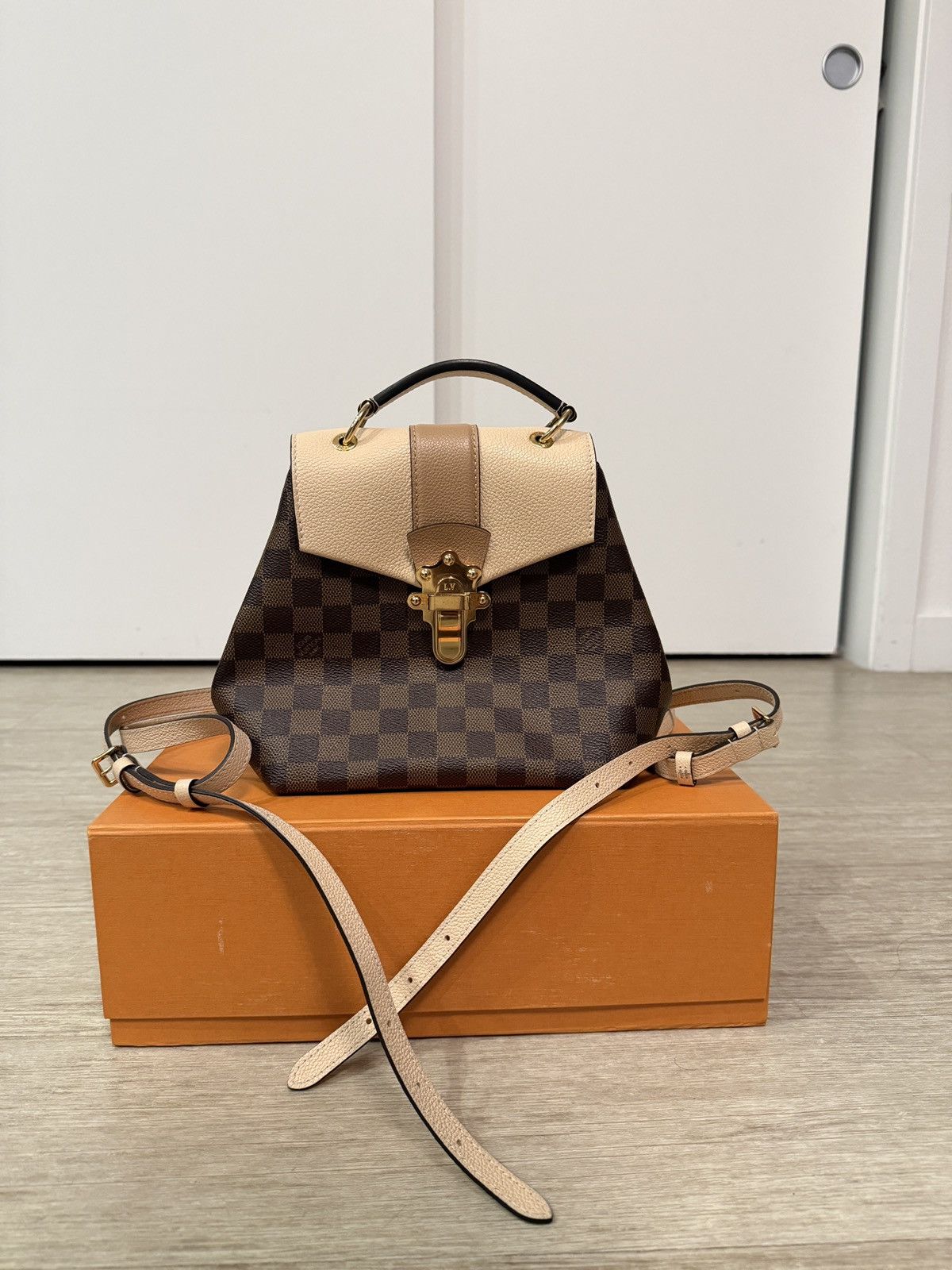Louis Vuitton Louis Vuitton Clapton Damier Leather Backpack - Brown Size ONE SIZE - 16 Thumbnail