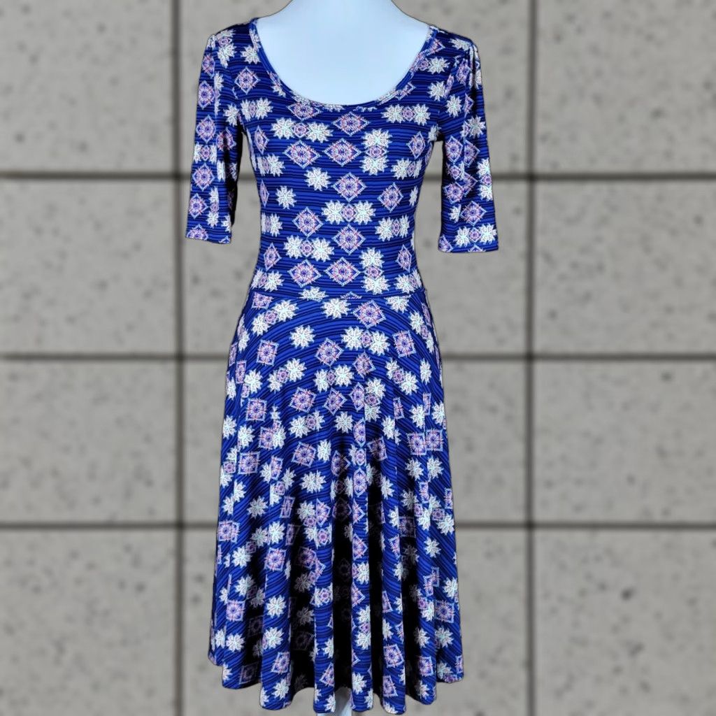Vintage VINTAGE LuLaRoe Womens Fit & Flare Dress Scoop Neck Half Sleeve Blue XS Dress Womens Stacked Keywords Size XS / US 0-2 / IT 36-38 - 1 Thumbnail
