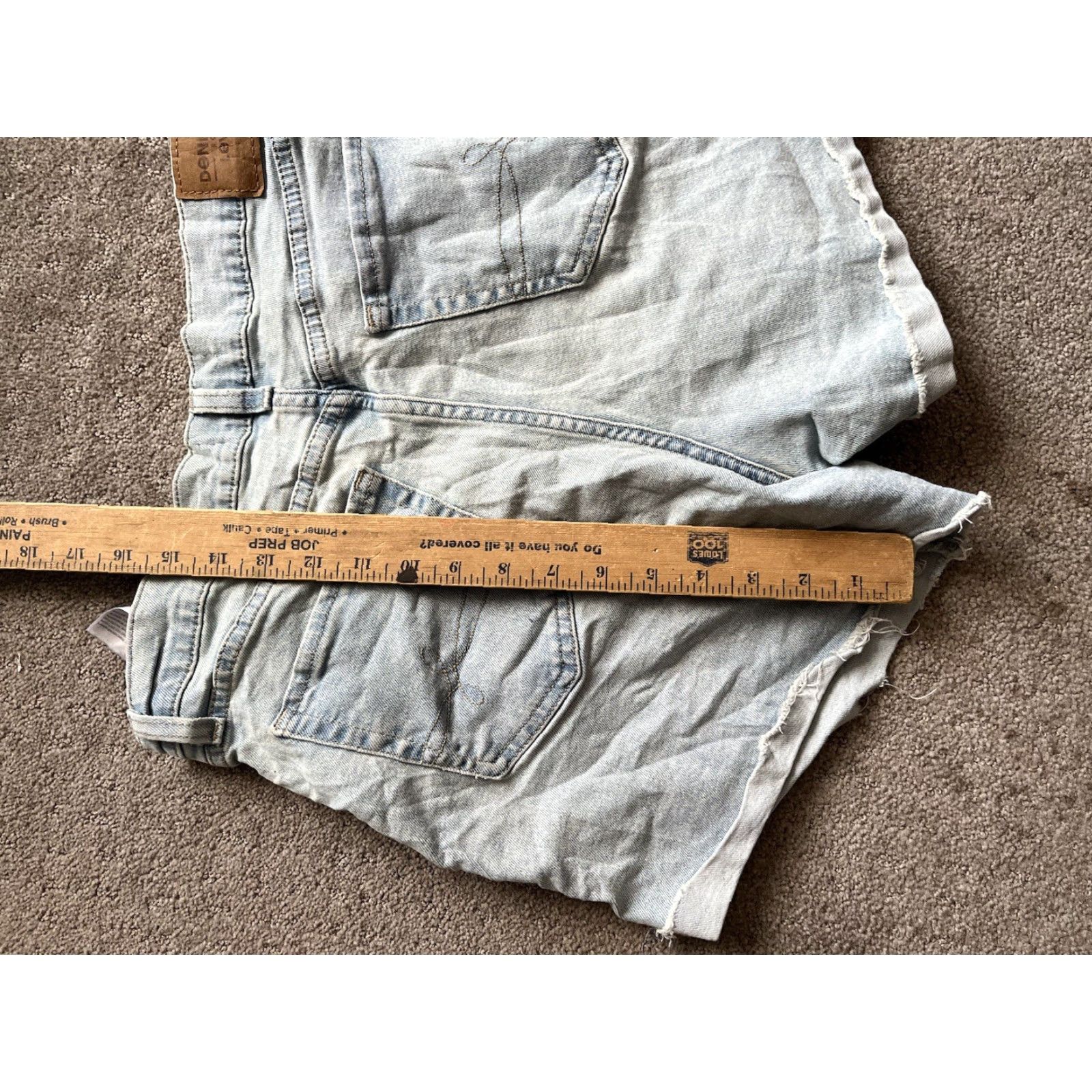 Levi's VINTAGE Levi's Denizen From Levi's High-Rise 5" Jeans Shorts Size 8 Womens Blue Cut-Off 29W 5 in Inseam 196524200153 Size 30" / US 8 / IT 44 - 5 Thumbnail
