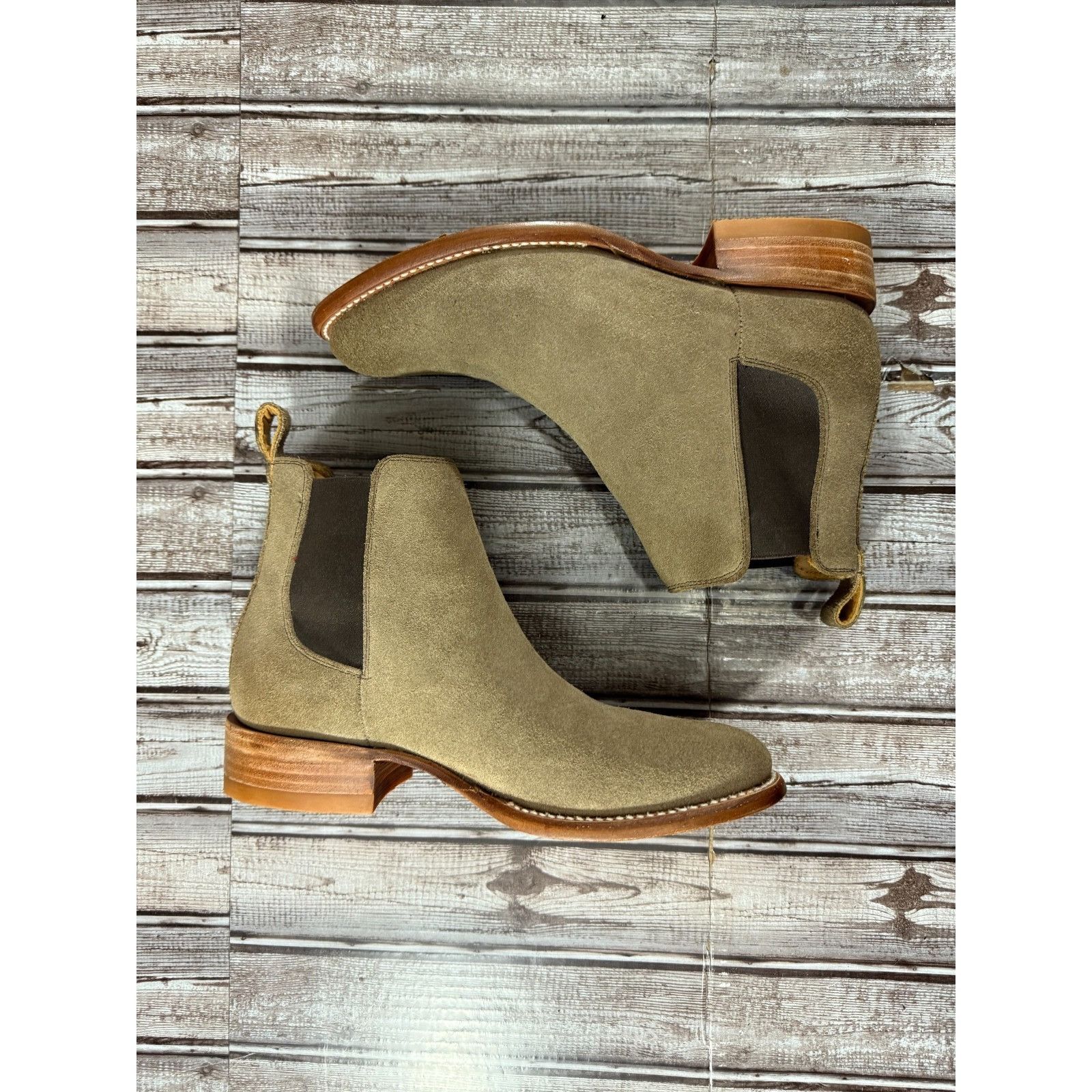 FREEBIRD Freebird Palmer Chelsea Boots size 8 Color Taupe Suede New $ Size US 8 / EU 41 - 8 Thumbnail