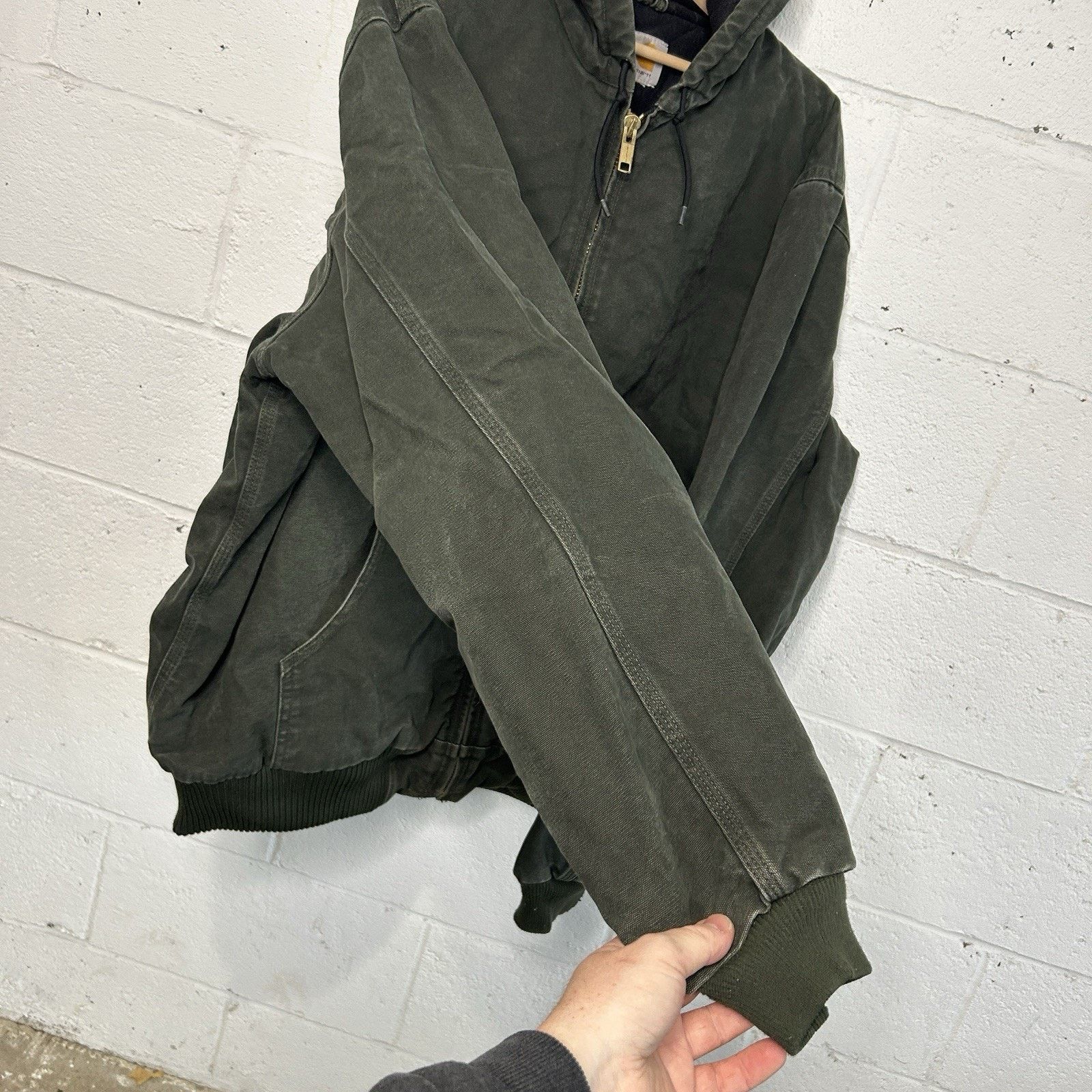 Carhartt Vintage Carhartt Quilted Hooded Active Jacket “Moss” J130 Size US XL / EU 56 / 4 - 7 Thumbnail