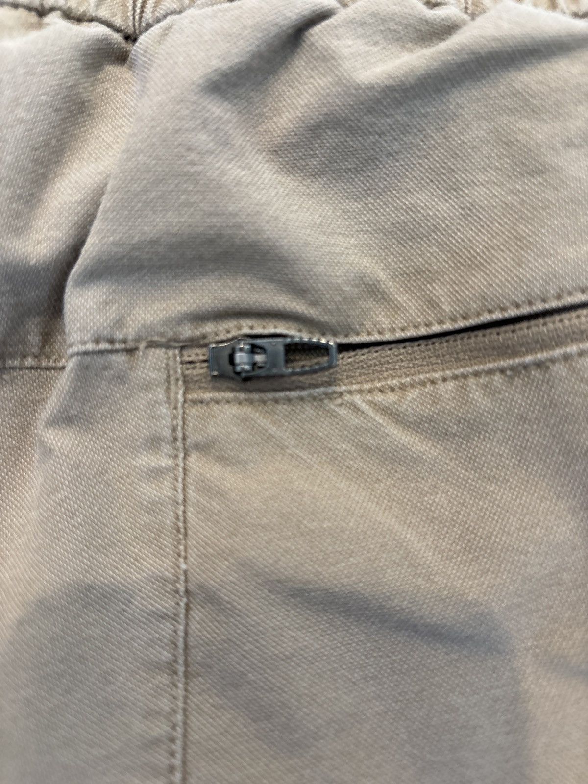 Lululemon Lululemon Khaki Shorts 5" Inseam Size US 30 / EU 46 - 5 Thumbnail