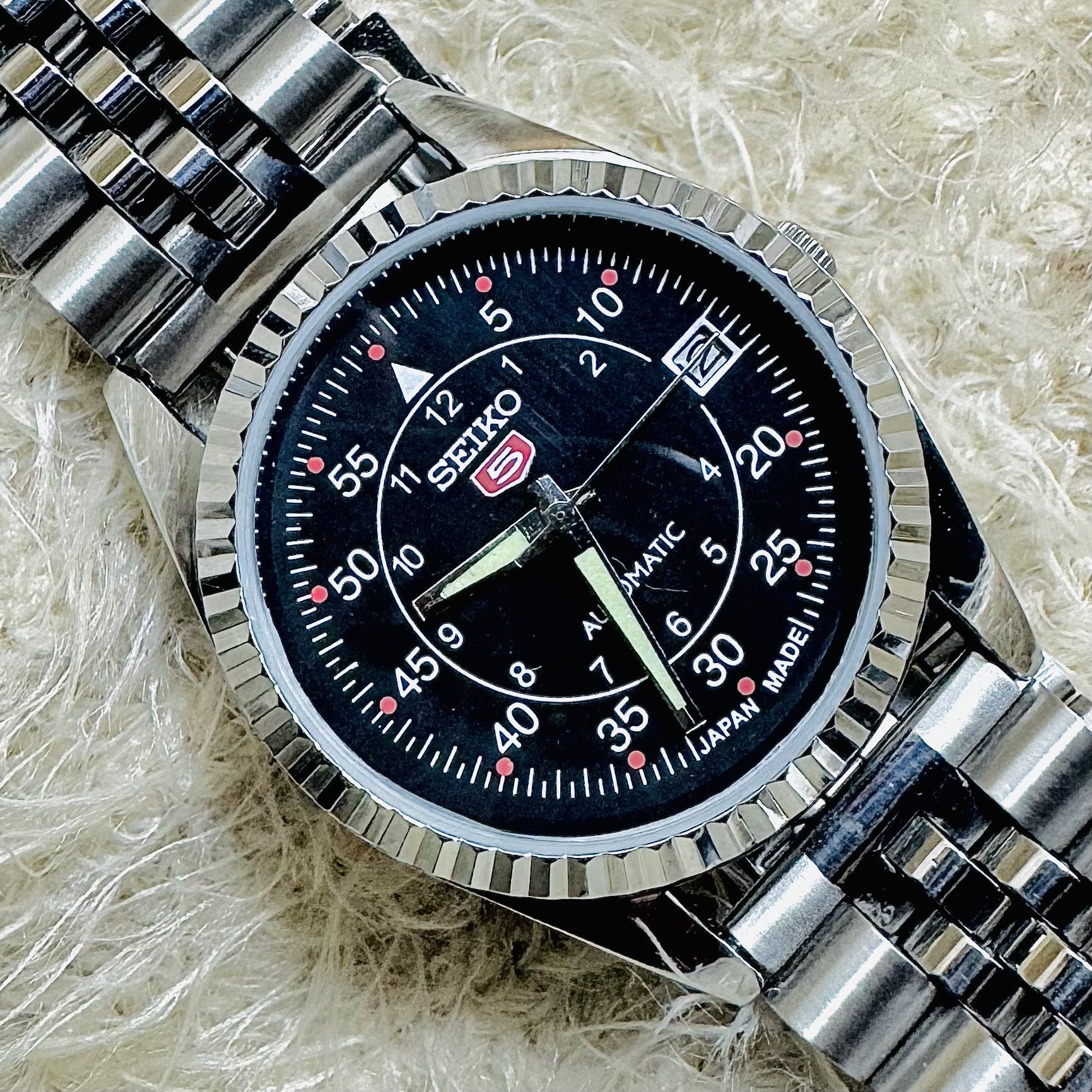 Seiko Vintage Seiko 5 Automatic cal.6309-5820 Men's Wristwatch Size 36 - 1 Thumbnail
