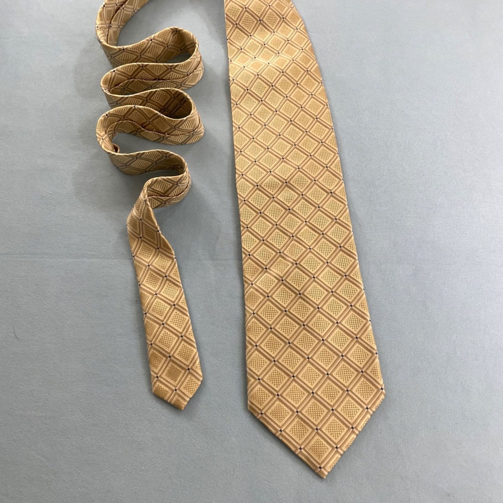 Vintage VINTAGE Henry Jacobson Silk Tie Necktie Geometric Dots Yellow Gold Blue 57"-60" 4x60 Mens Size ONE SIZE - 4 Thumbnail