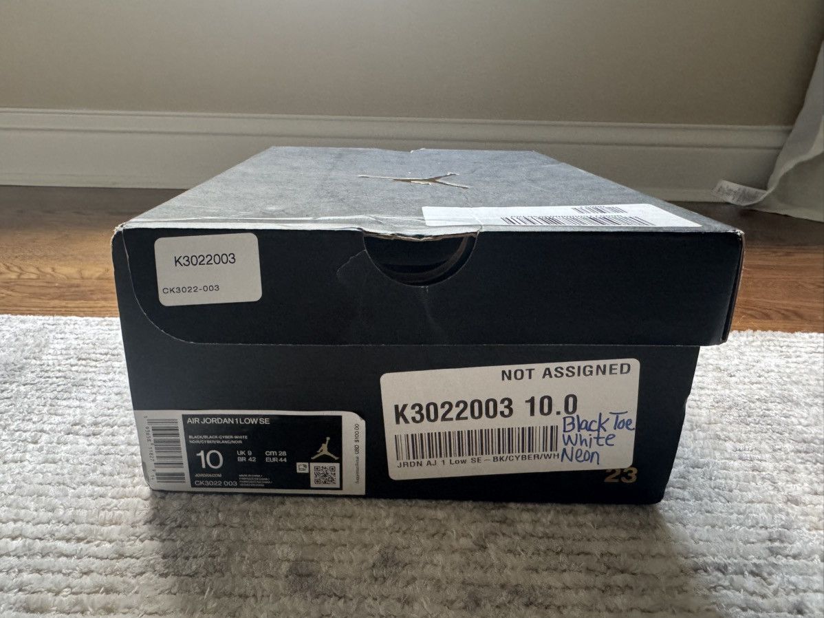 Jordan Brand Size 10 Jordan 1 Low Black Toe Cyber SE Size US 10 / EU 43 - 9 Thumbnail