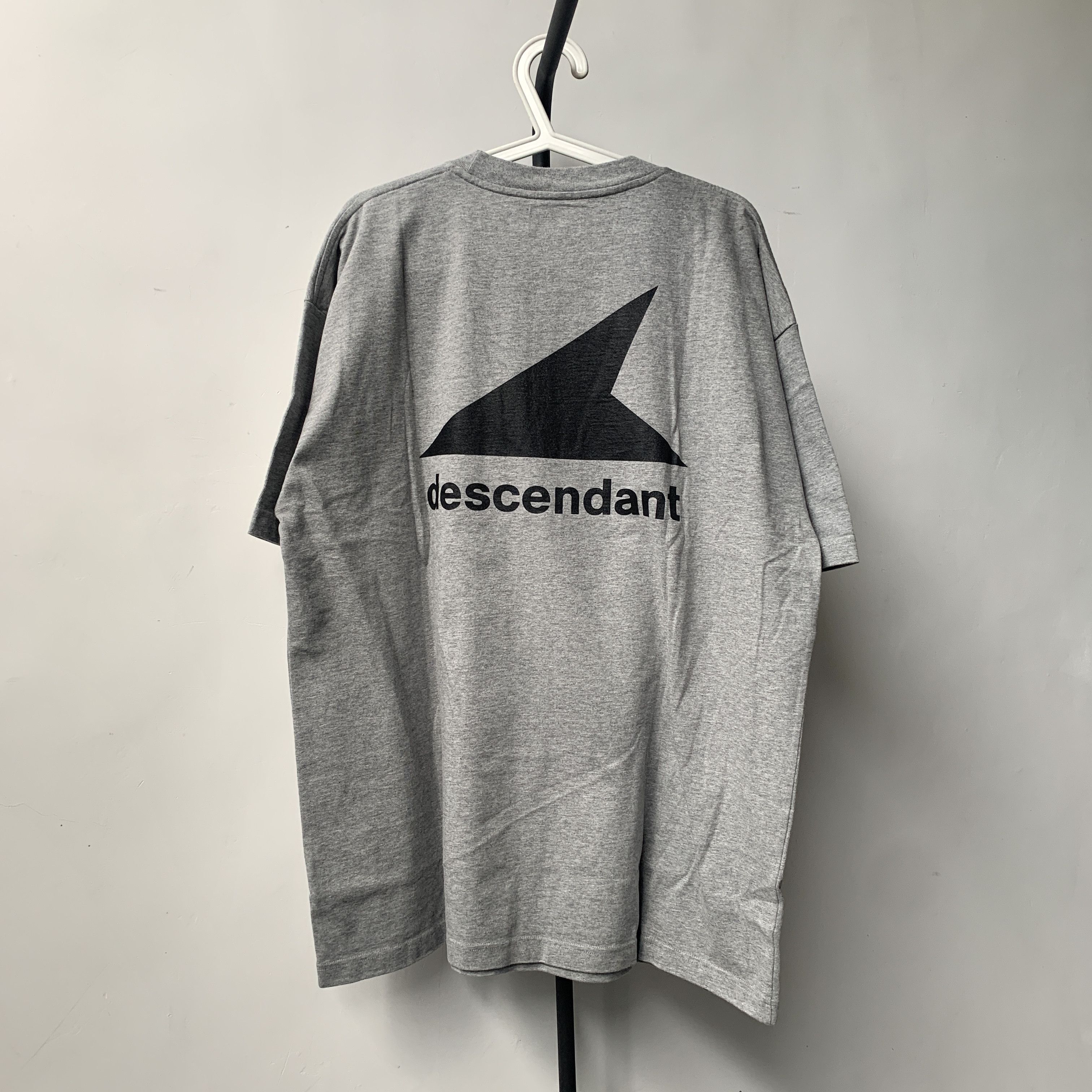 Descendant Descendants CTS organic cotton crop ss Size US L / EU 52-54 / 3 - 2 Thumbnail