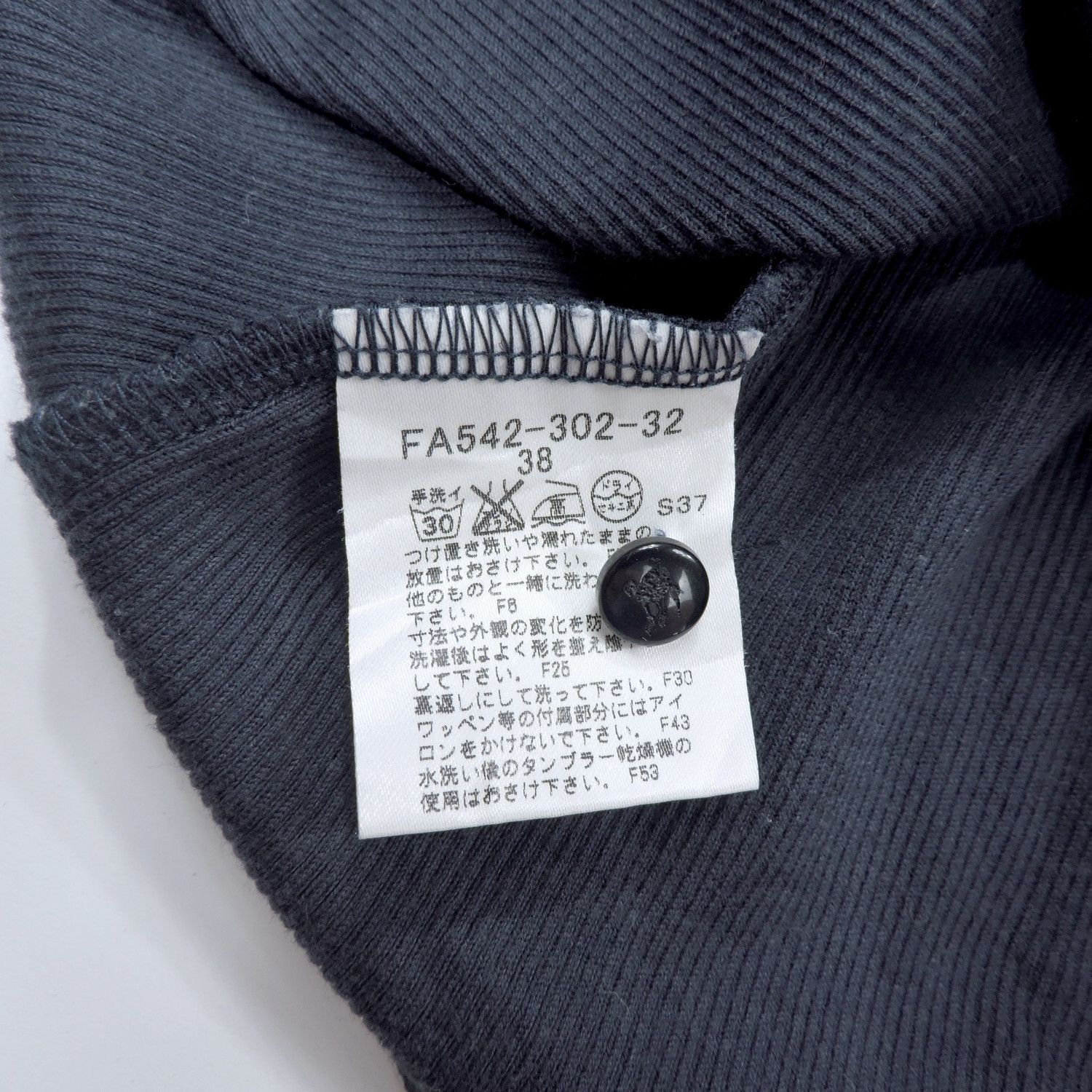 Burberry BURBERRY BLUE LABEL SMALL LOGO POLO SHIRT Size XS / US 0-2 / IT 36-38 - 4 Thumbnail