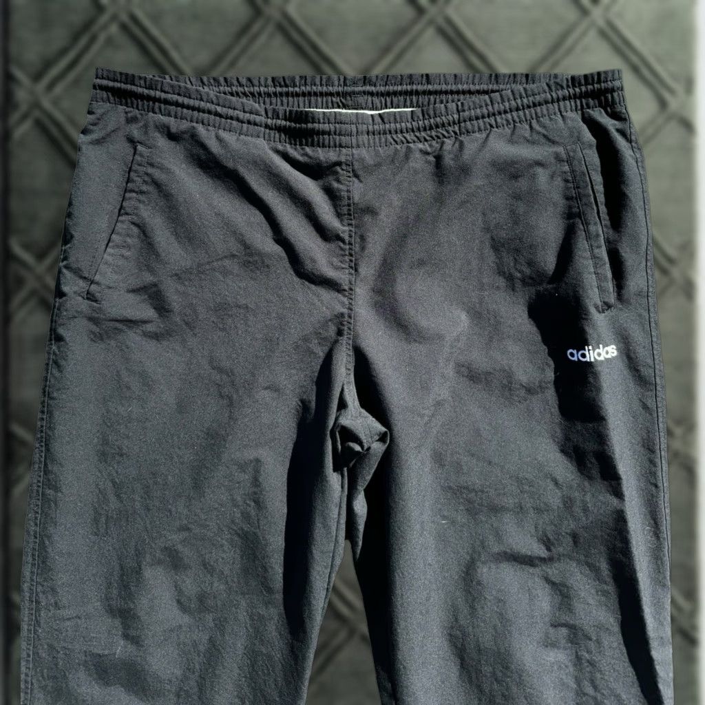 Adidas VINTAGE Adidas Track Pants Baggy 90s Black L Mens Regular Sz L Zippered RARE Pants Size US 33 - 1 Thumbnail