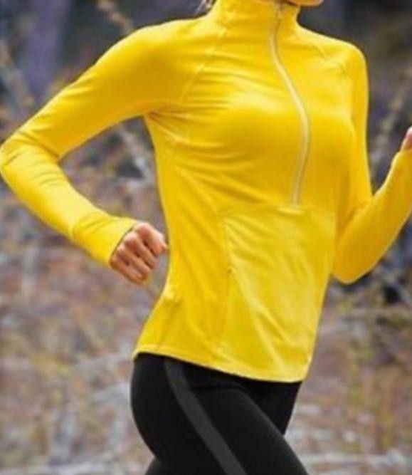 Designer Athleta Tech Half Zip Yellow, Medium Run Workout jacket Size M / US 6-8 / IT 42-44 - 1 Thumbnail
