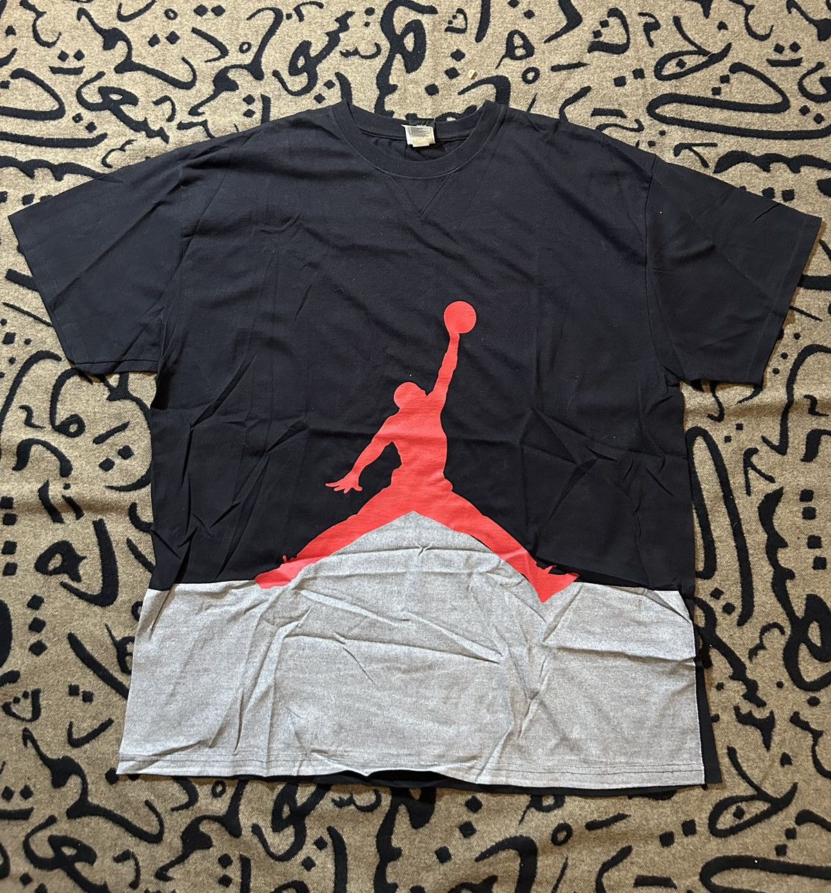 Jordan Brand × Nike 2005 Jumpman Logo Tshirt Size US XL / EU 56 / 4 - 1 Thumbnail