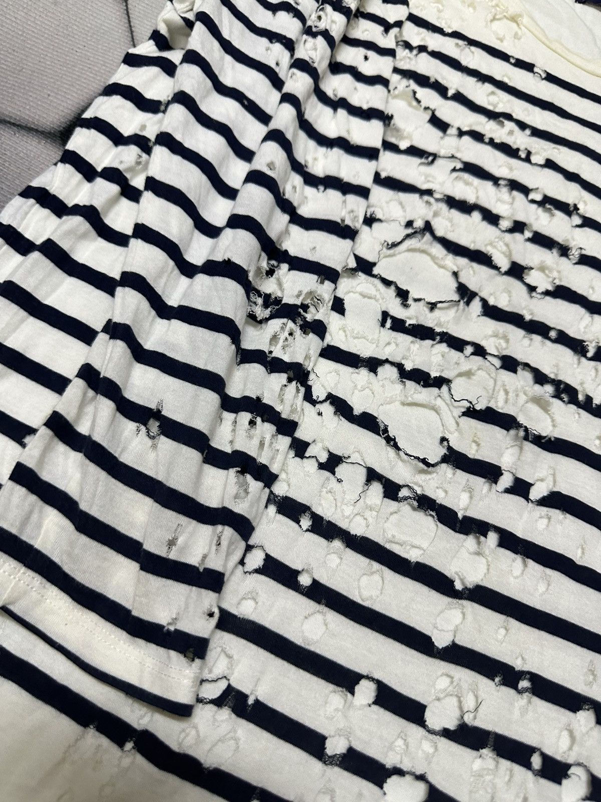 Maison MIHARA YASUHIRO Miharayasuhiro distressed tee Size S / US 4 / IT 40 - 5 Thumbnail