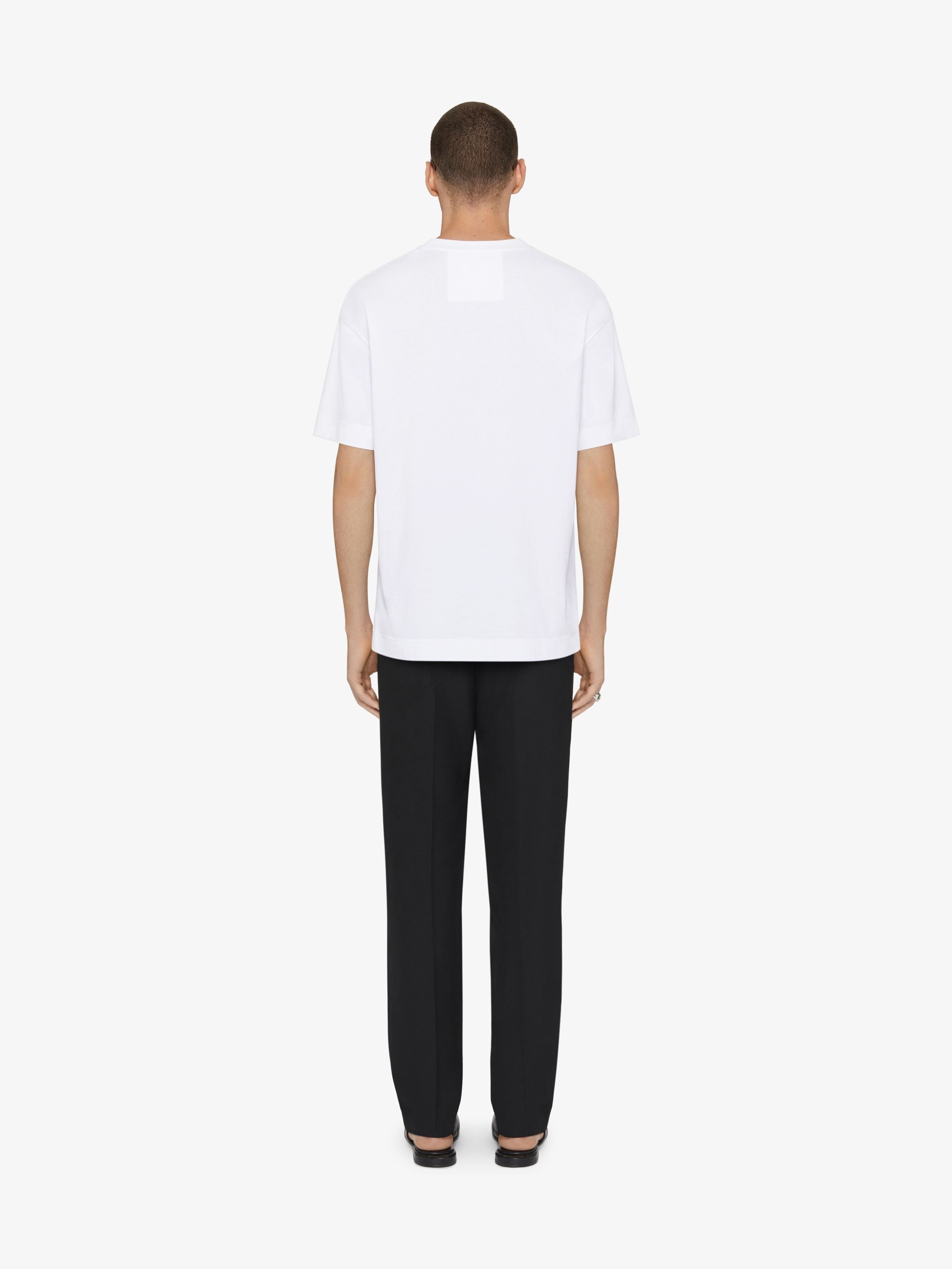 Givenchy o1w1db10326 Regular Fit T-Shirt in White Size US L / EU 52-54 / 3 - 4 Thumbnail