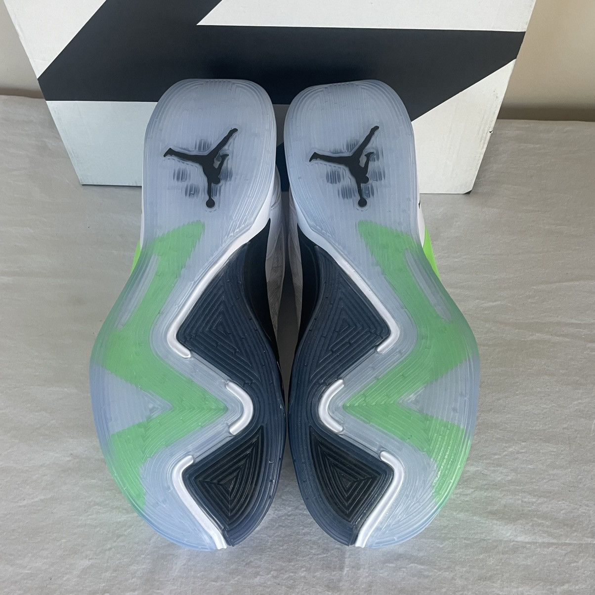Jordan Brand × Nike Jordan Luka 2 Trick Shot Mens US Size 9.5 DX8733-103 Size US 9.5 / EU 42-43 - 7 Thumbnail