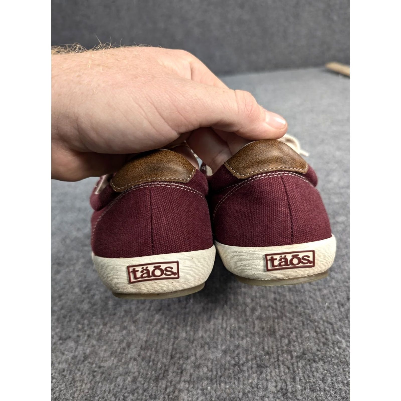 Taos Taos Womens Sneaker Size 9 Burgandy Star Casual Canvas STA-13834 Size US 9 / IT 39 - 5 Thumbnail