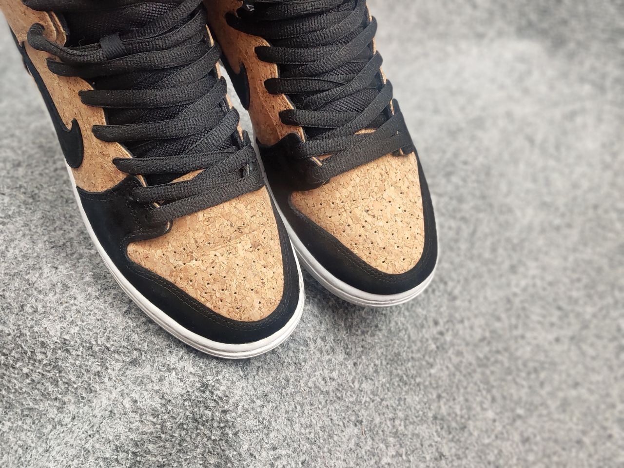 Nike Rare Nike SB Dunk High Premium SB Cork Authentic Sneakers Size US 10 / EU 43 - 17 Thumbnail