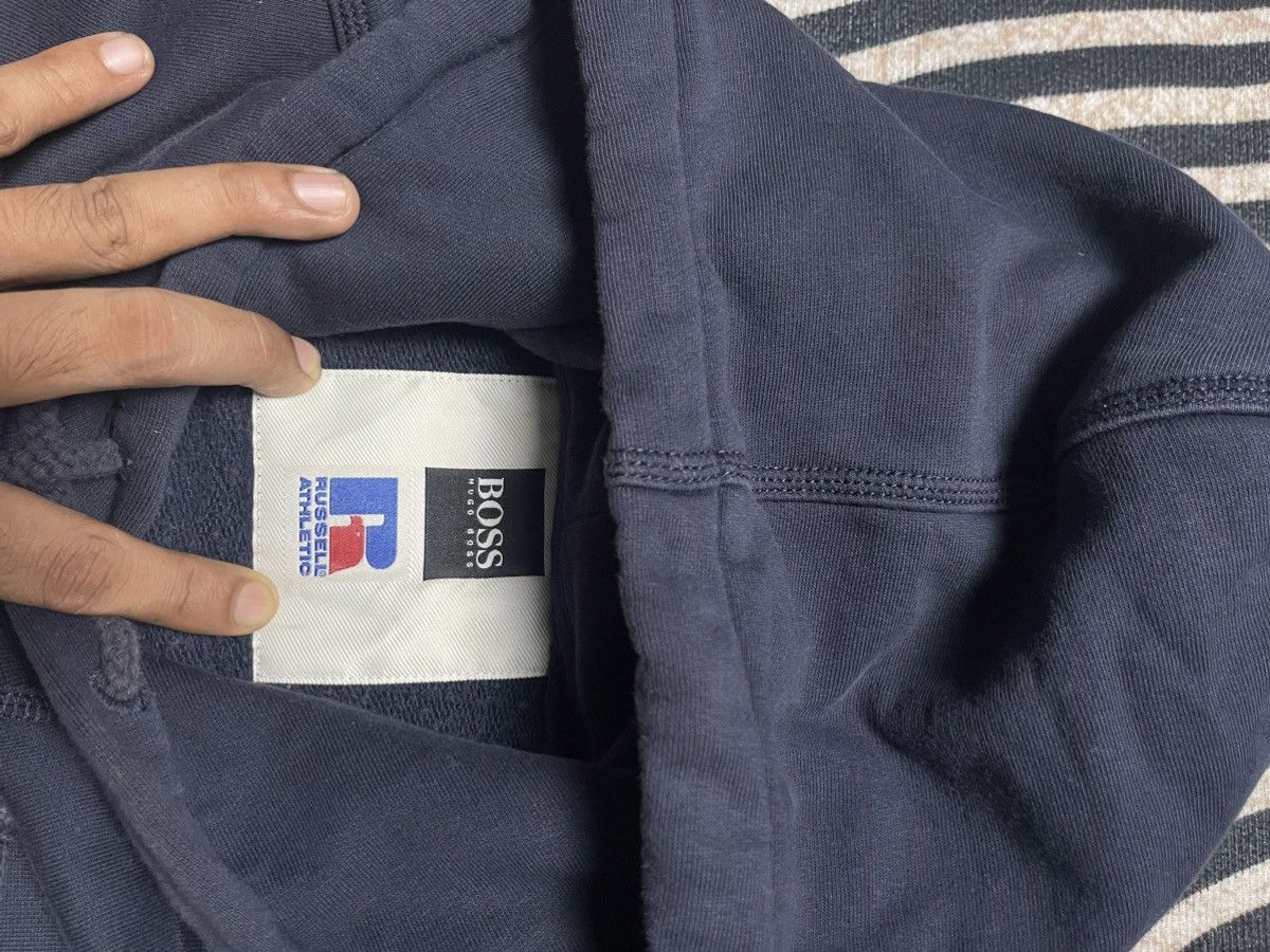 Russell Athletic 2000s RUSSELL ATHLETIC X HUGO BOSS SPELLOUT HOODIE Size US L / EU 52-54 / 3 - 11 Thumbnail