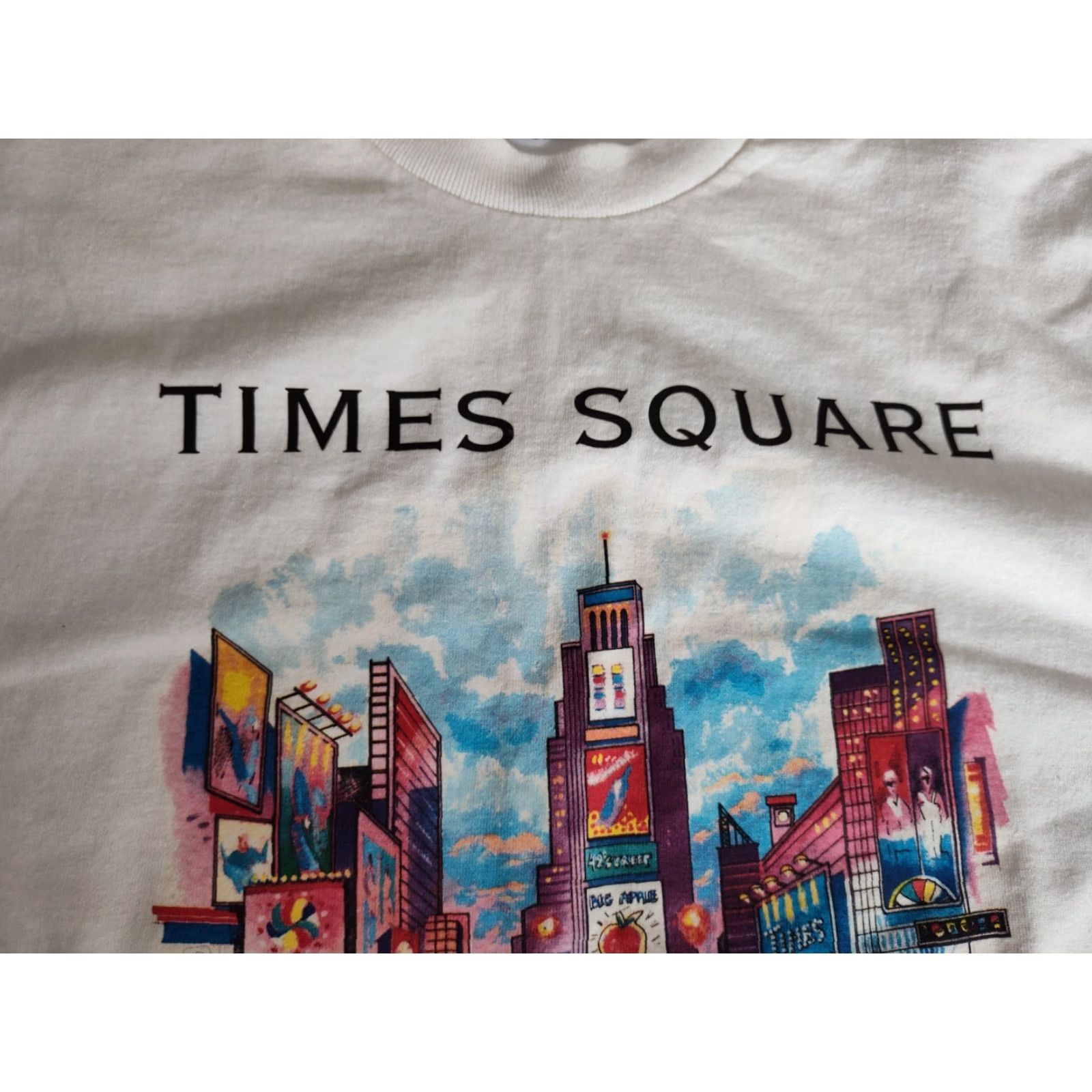 Delta VINTAGE Delta NY City Times Square Souvenir Tee Shirt White Adult Large MBS Love Unlimited T-Shirt Mens Size US L / EU 52-54 / 3 - 7 Thumbnail