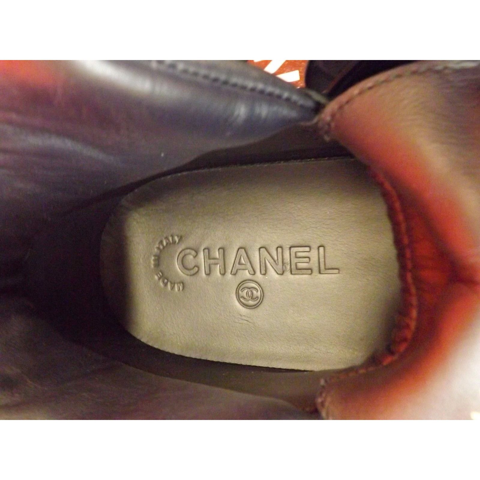 Chanel NAVY LEATHER CAMELLIA FLOWERS PEARLS CC G31628 SNEAKERS 37.5 Size US 7.5 / IT 37.5 - 10 Thumbnail
