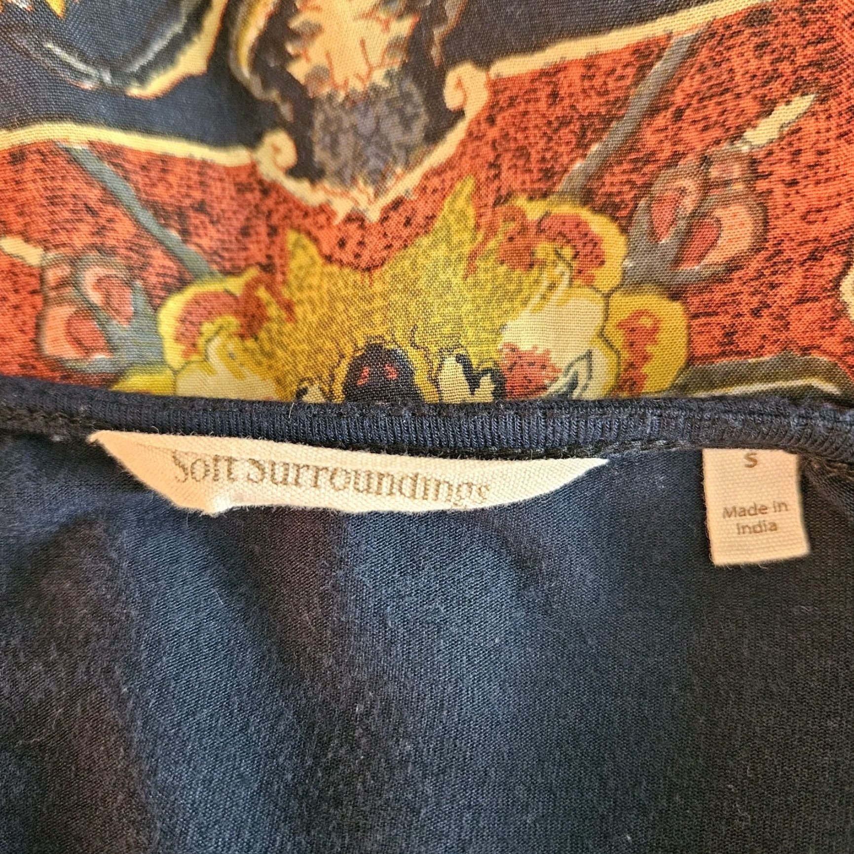 Soft Surroundings Soft Surroundings Womens Embroidered Blue Top Sz Small Long Sleeve Blouse Floral Primary Size S / US 4 / IT 40 - 5 Thumbnail