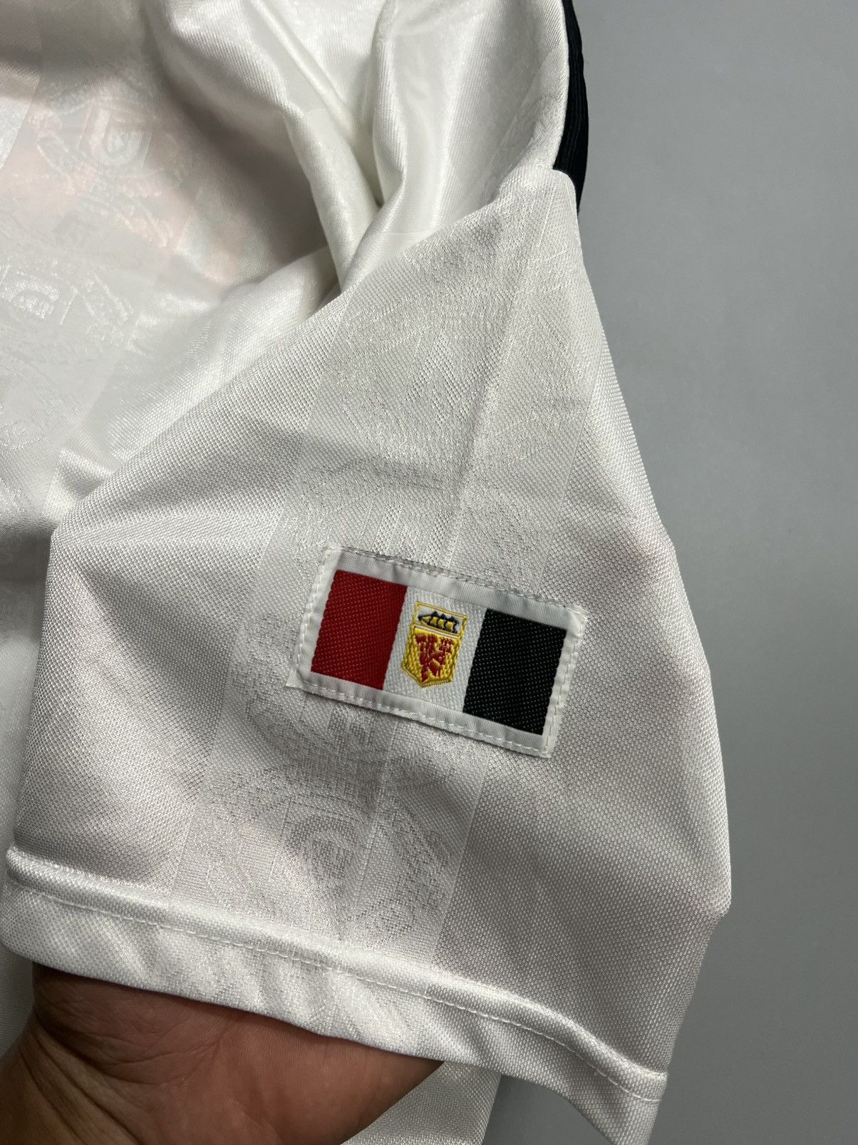 Umbro Vintage 1997 ManchesterUnited Away Jersey Size US M / EU 48-50 / 2 - 4 Thumbnail