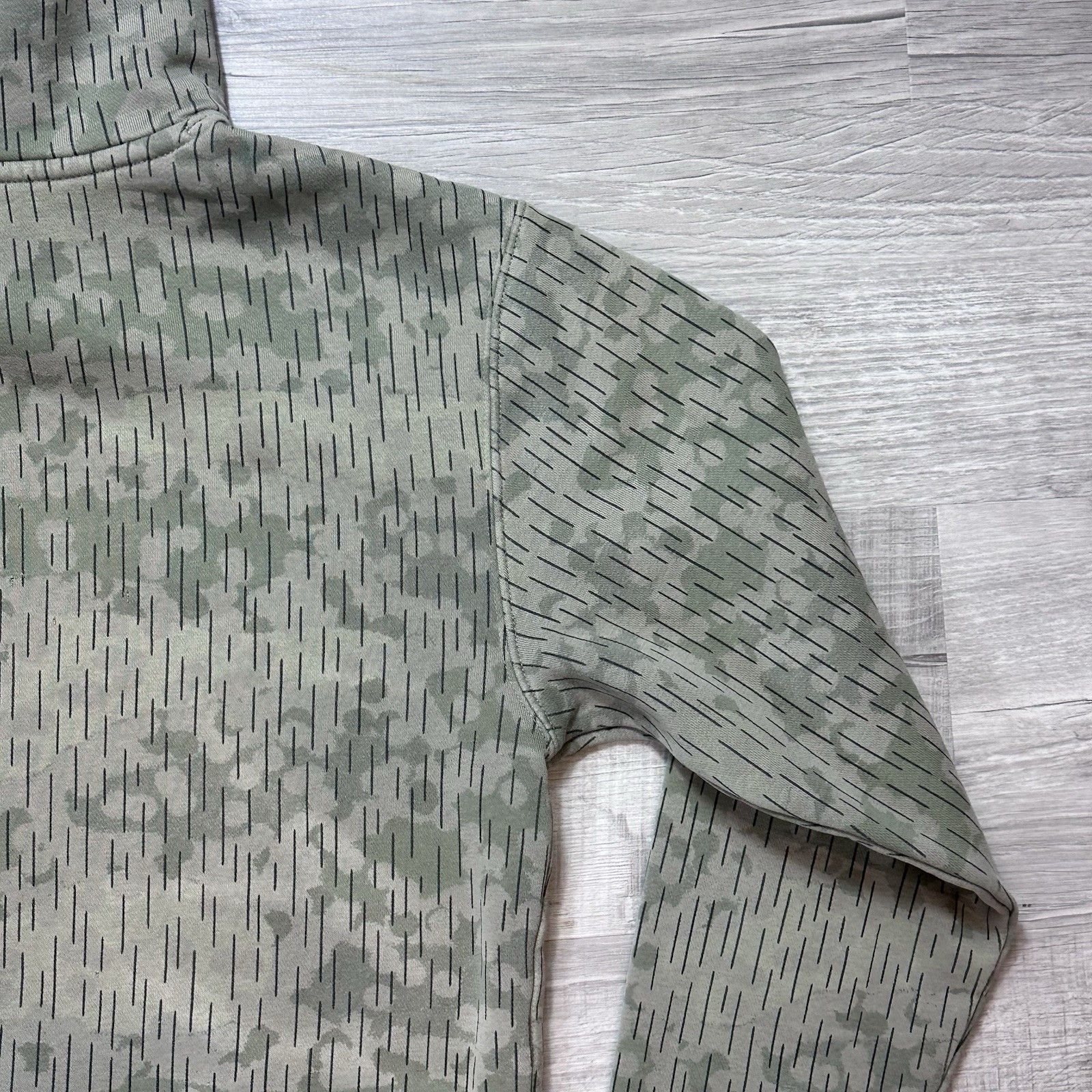 Nike Nike SB Hoodie Mens Small Light Army / Black Camo Rain Print Size US S / EU 44-46 / 1 - 13 Thumbnail