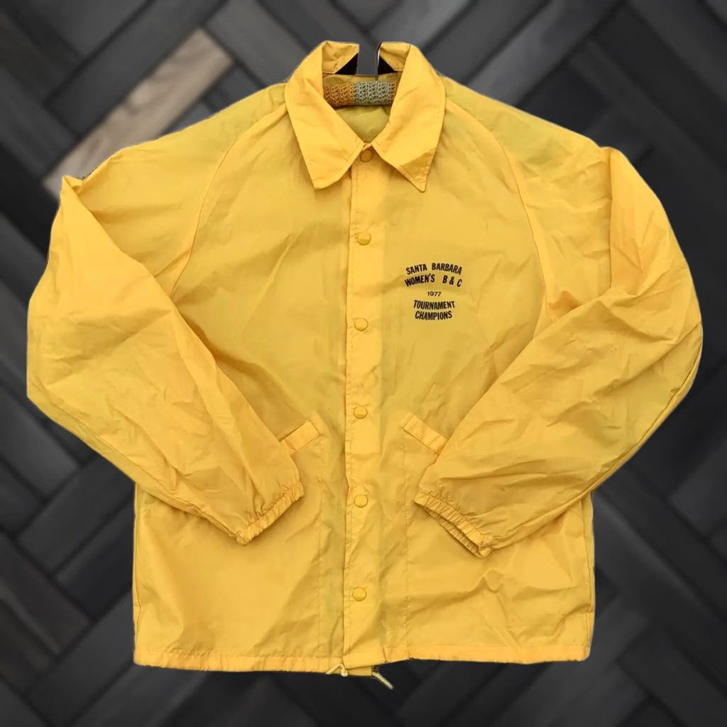 Champion VINTAGE Swingster Santa Barbara Womens B & C 1977 Tournament Champions Windbreaker Jacket Nylon Yellow M Mens/Womens Size M / US 6-8 / IT 42-44 - 1 Thumbnail