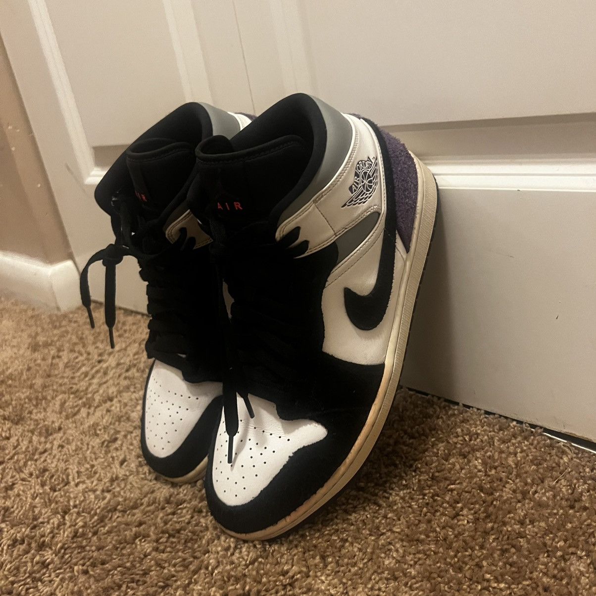Jordan Brand Air Jordan 1 Mid SE “Varsity Purple” Size US 10 / EU 43 - 6 Thumbnail