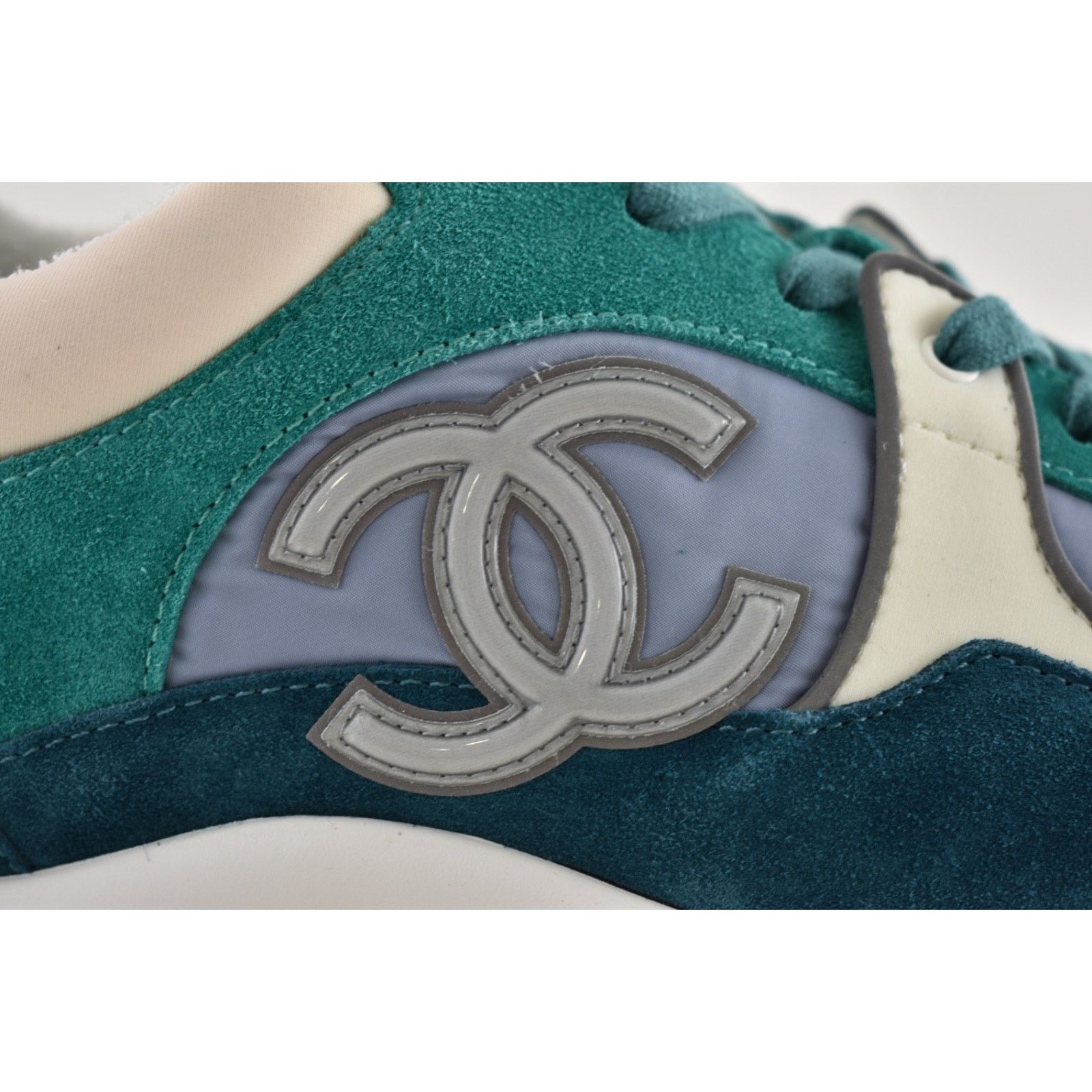Chanel Chanel 19K Mens Green Grey Teal Blue White CC Logo Size US 11 / EU 44 - 4 Thumbnail