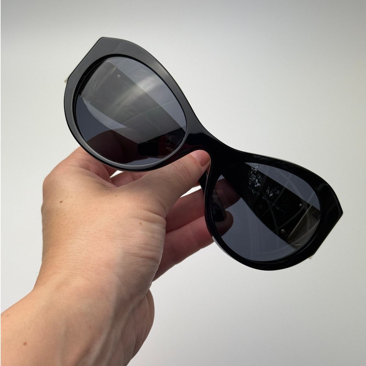 Givenchy BRAND NEW Givenchy GV40073I 01A Shiny Black/Gold/Grey Unisex Size ONE SIZE - 10 Thumbnail