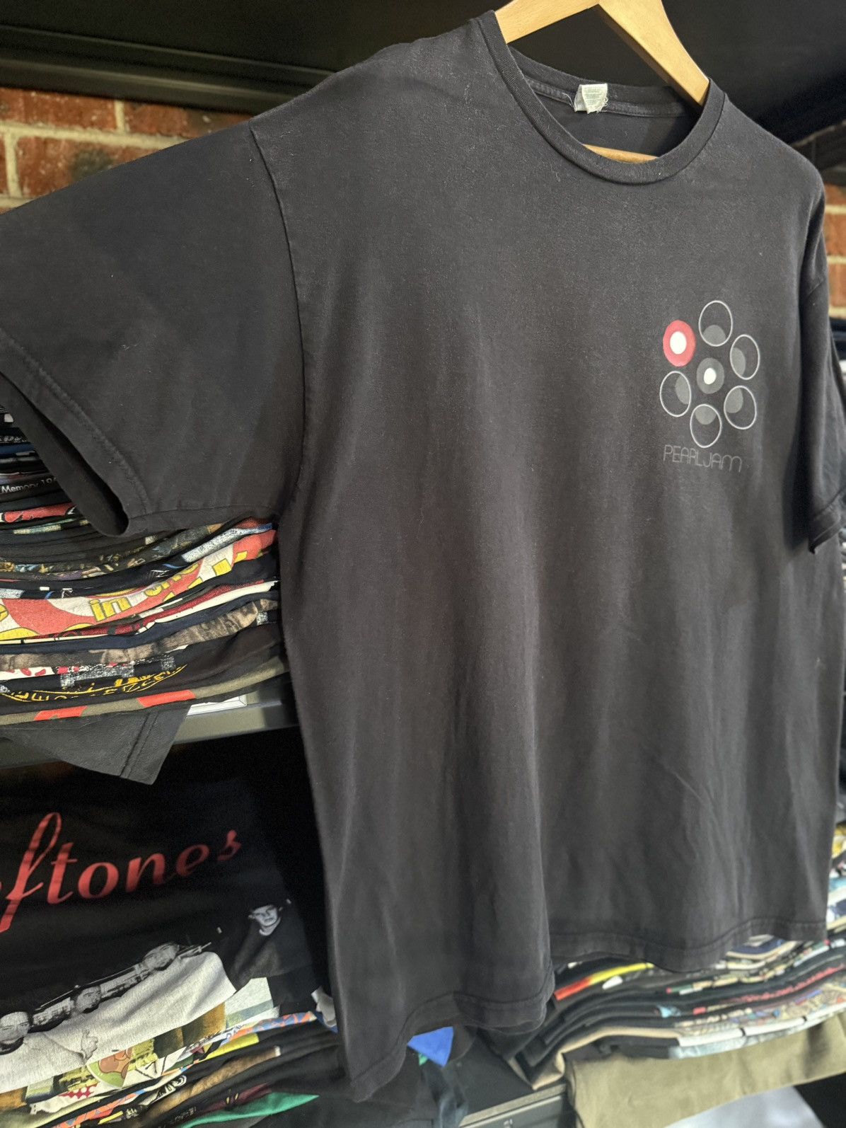 Band Tees Thrashed Vintage Pearl Jam Tour Sun Faded Grunge Tee Size US XL / EU 56 / 4 - 8 Thumbnail