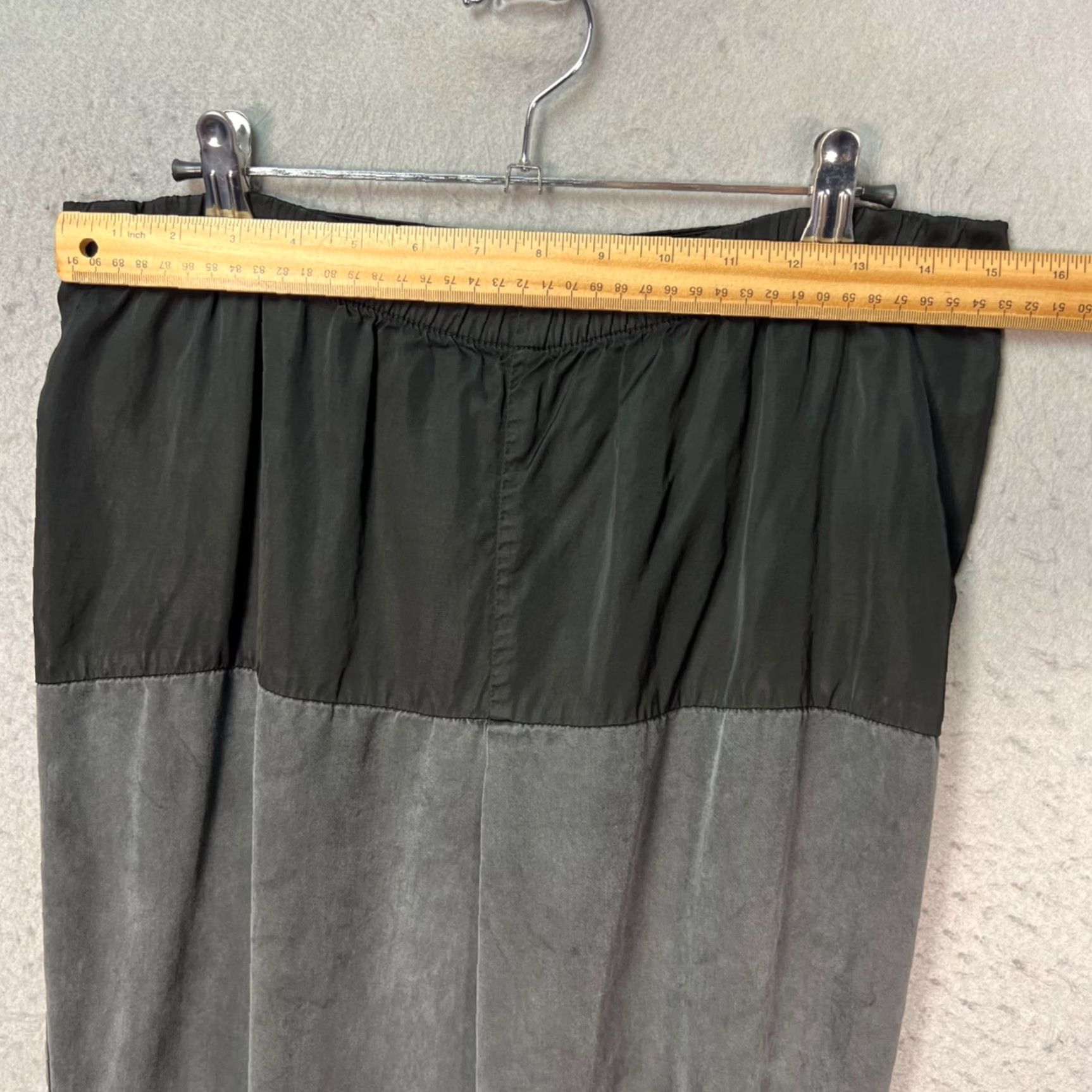 Vintage MM6 Maison Margiela x Opening Ceremony Pants Two-Tone Black & Gray Size 42 Women Tapered Ankle Cotton Viscose Front Flat Vintage No N/A Size 28" / US 6 / IT 42 - 6 Thumbnail