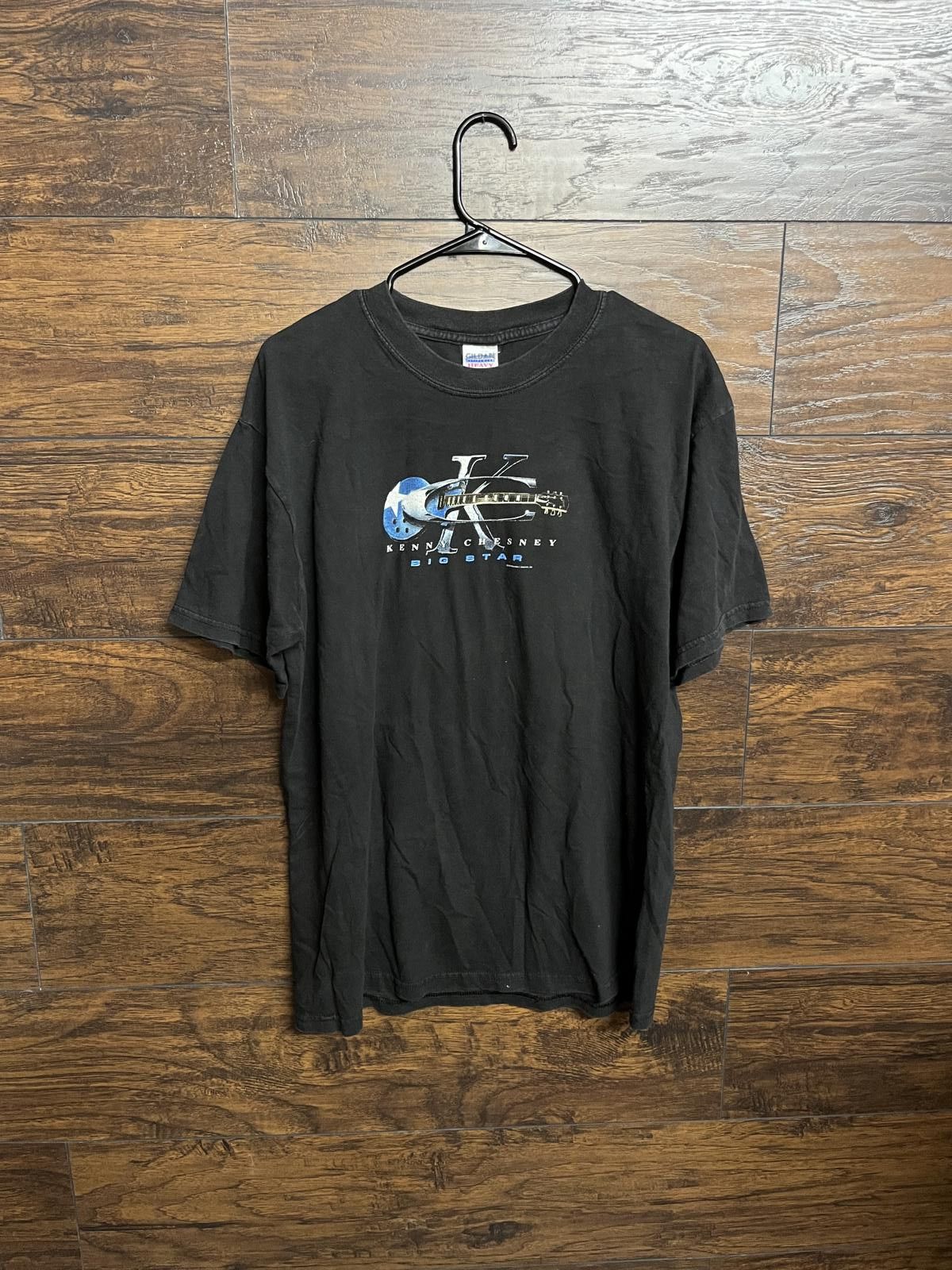 Designer Vintage Kenny Chesney T-shirt Big Star Texas Flag Shirt - L Size US L / EU 52-54 / 3 - 1 Thumbnail