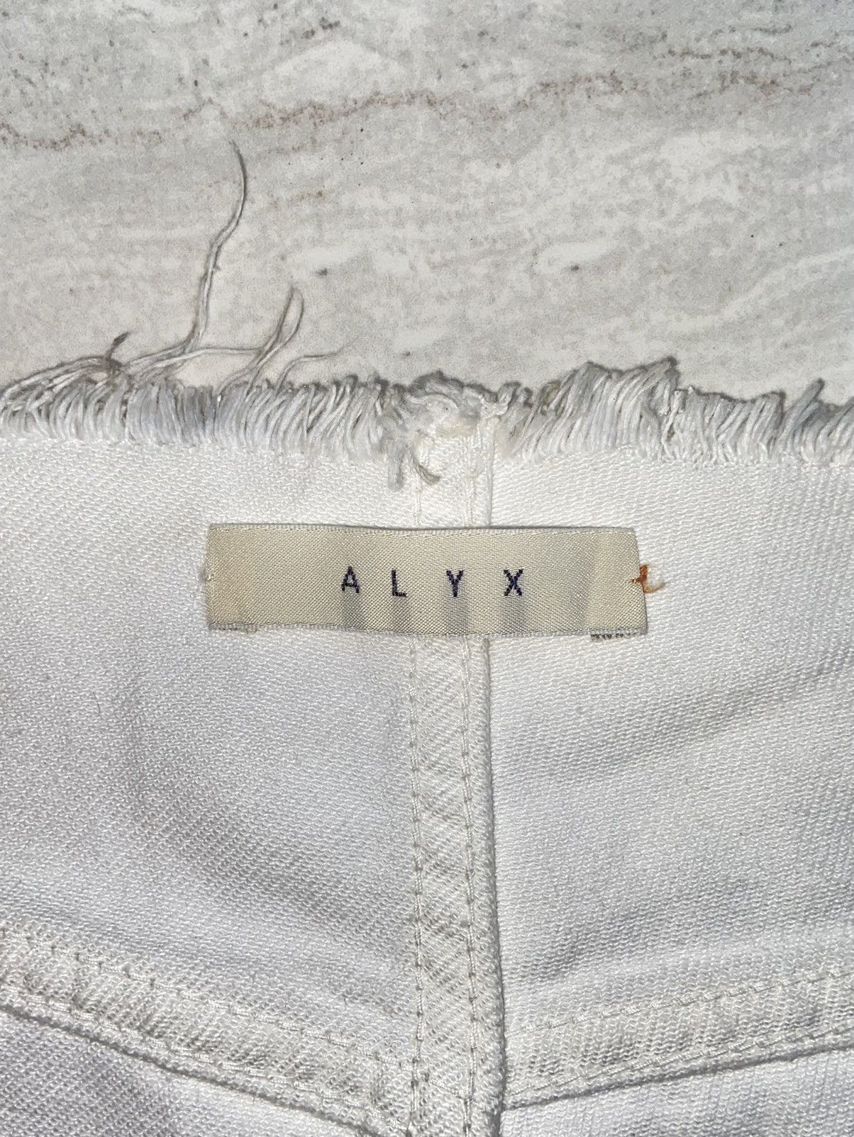 1017 ALYX 9SM ALYX White Pants Size US 29 - 8 Thumbnail