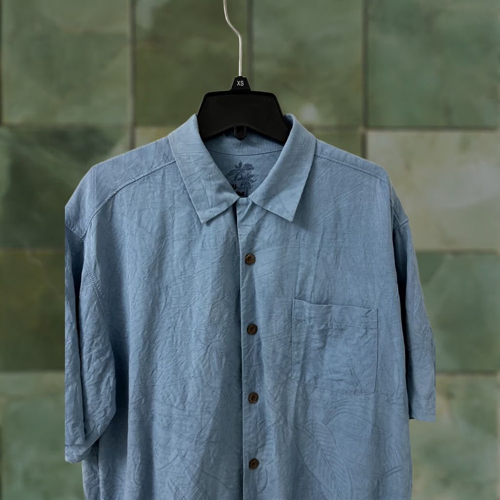 Tommy Bahama VINTAGE Tommy Bahama Shirt Mens Small Blue 100% Silk Short Sleeve Button-Down Pocket Tropical Garden Relaxed fit Mens Size US S / EU 44-46 / 1 - 1 Thumbnail