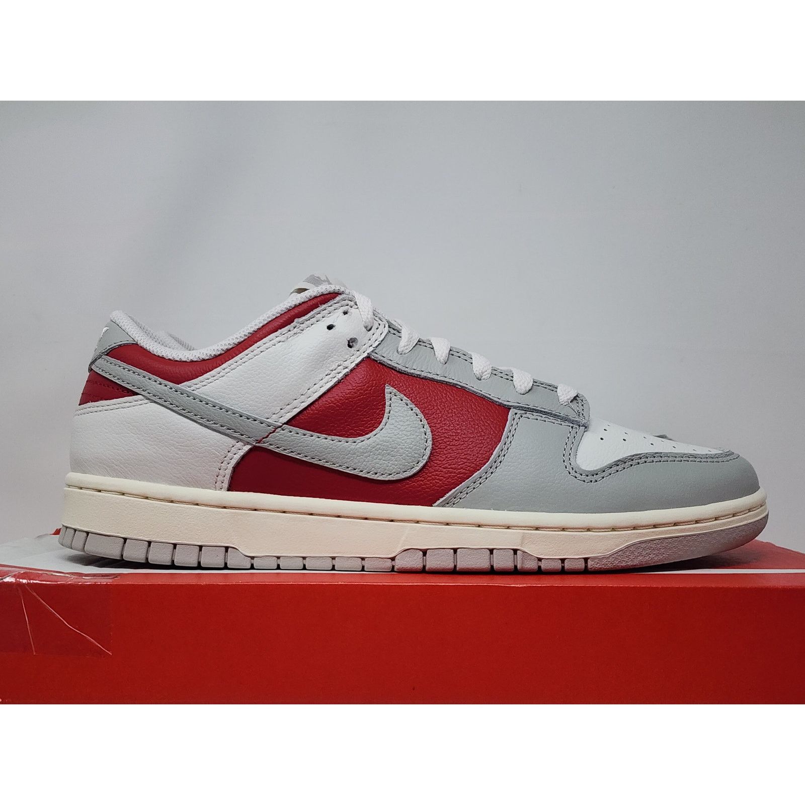 Nike DS Nike Dunk Low PHANTOM GYM RED HJ9093-030 Size US 13 / EU 46 - 5 Thumbnail