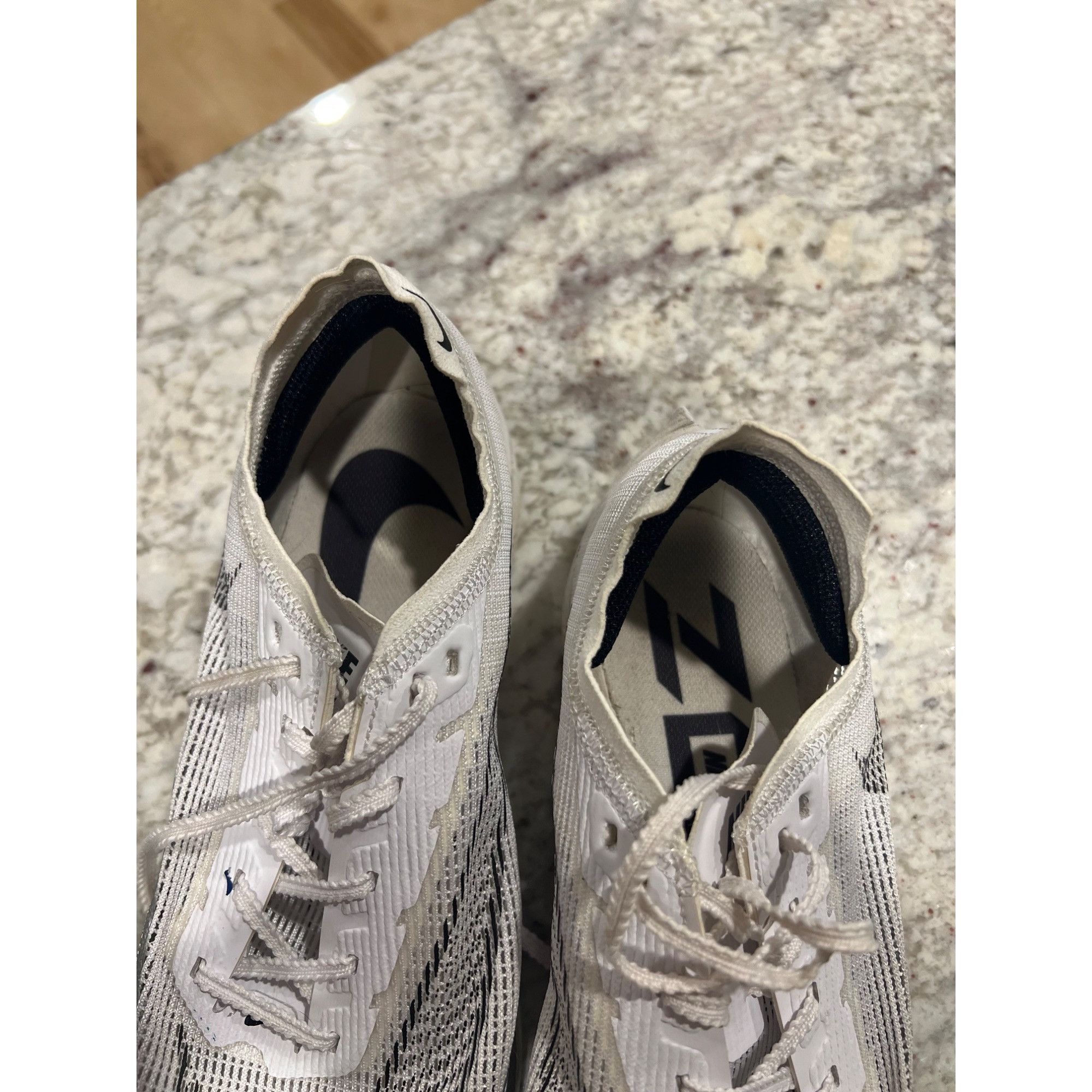 Nike Nike ZOOMX VAPORFLY NEXT% 2 'WHITE METALLIC SILVER' Shoes - Size US 8.5 / EU 41-42 - 4 Thumbnail