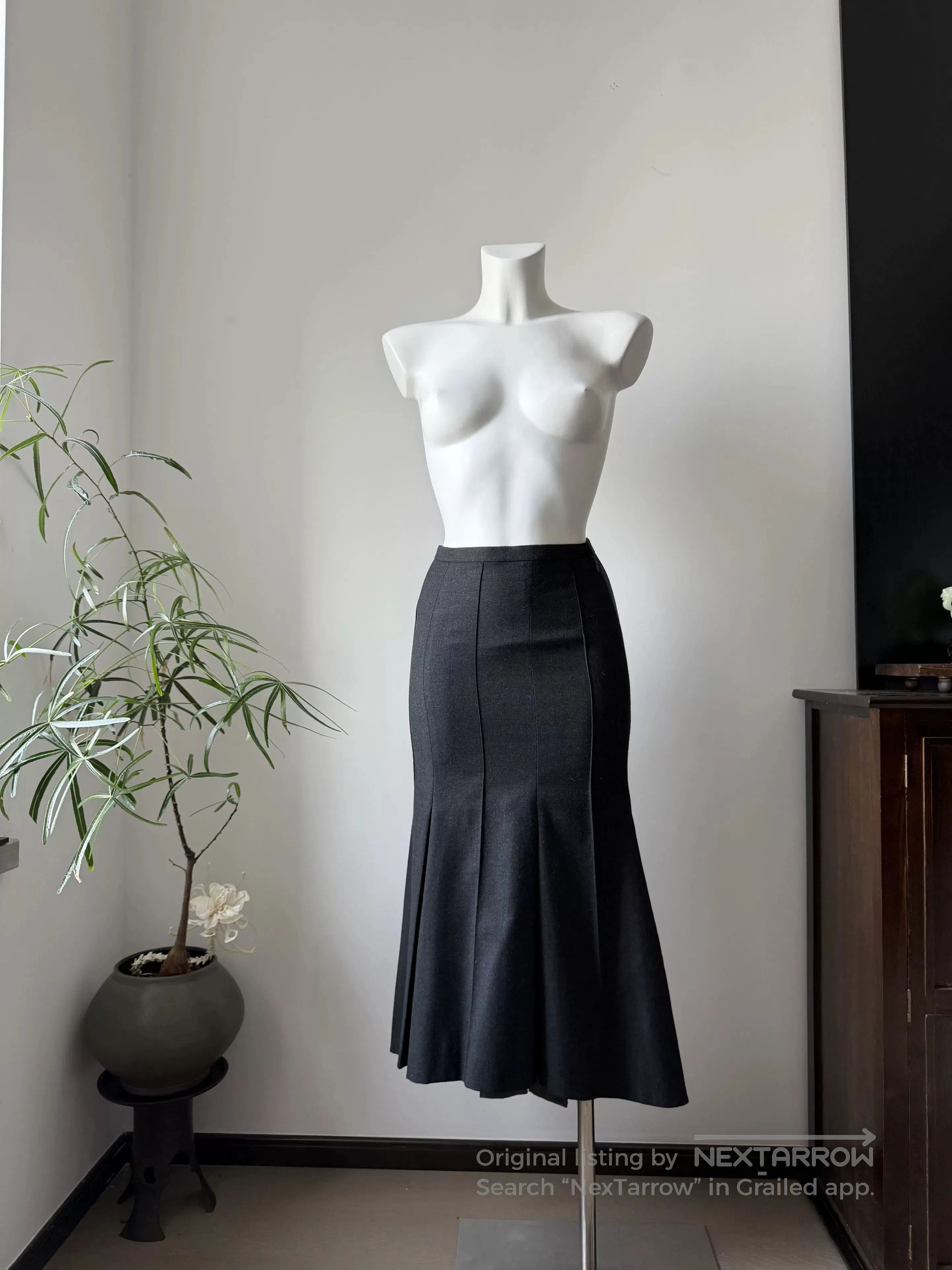 Other Vintage Wool Mermaid Long Skirt. Size 25" / US 0 / IT 36 - 1 Thumbnail