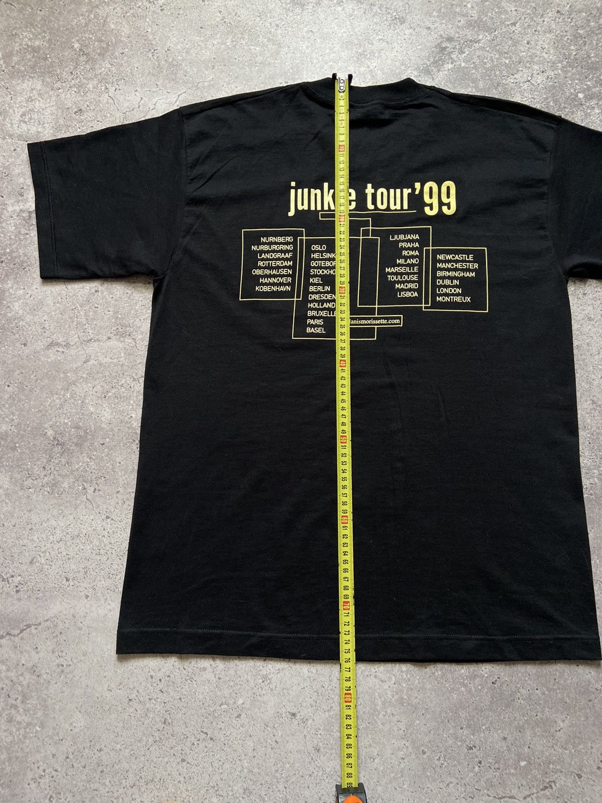 Vintage Vintage Alanis Morissette Junkie Tour 1999 Music Rock Tess Size US L / EU 52-54 / 3 - 7 Thumbnail