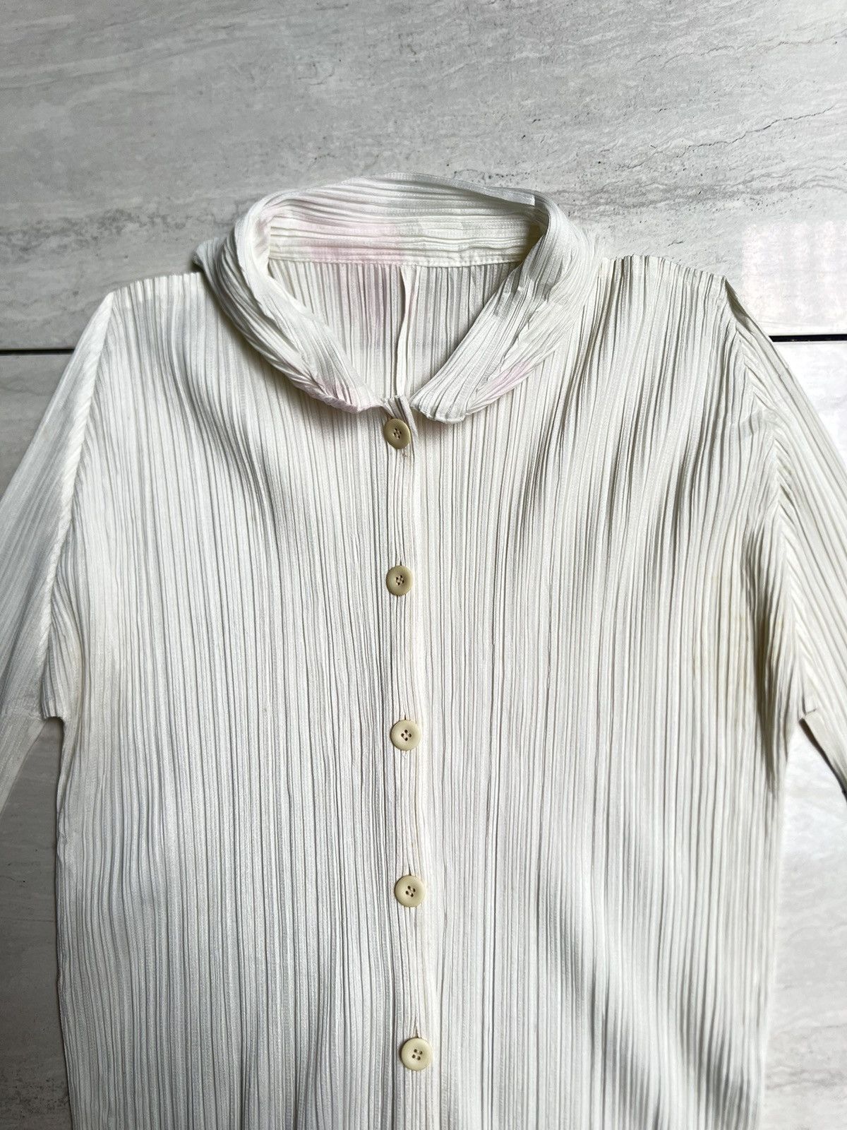 Pleats Please Issey Miyake ISSEY MIYAKE PLEATS PLEASE White Shirt Size US S / EU 44-46 / 1 - 12 Thumbnail