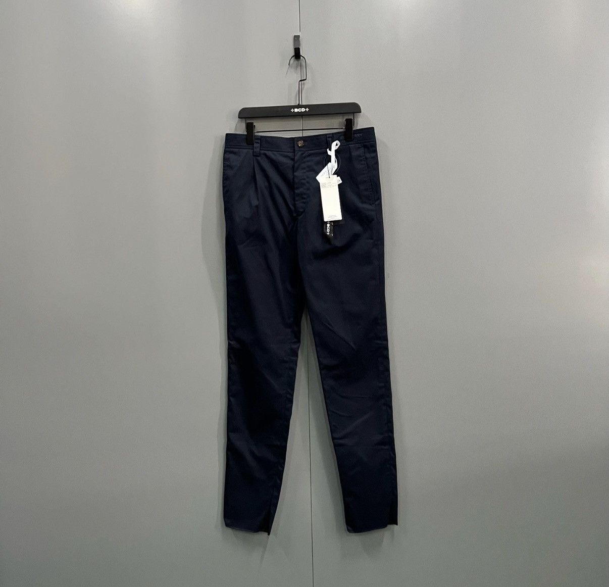 Burberry Burberry Navy Trousers J41 Size US 32 / EU 48 - 1 Thumbnail