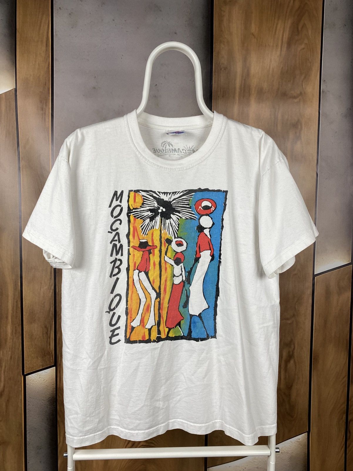 Vintage 🖼️Vintage 90s T-Shirt MOCAMBIQUE Art VTG Tee🖼️ Size US L / EU 52-54 / 3 - 1 Thumbnail