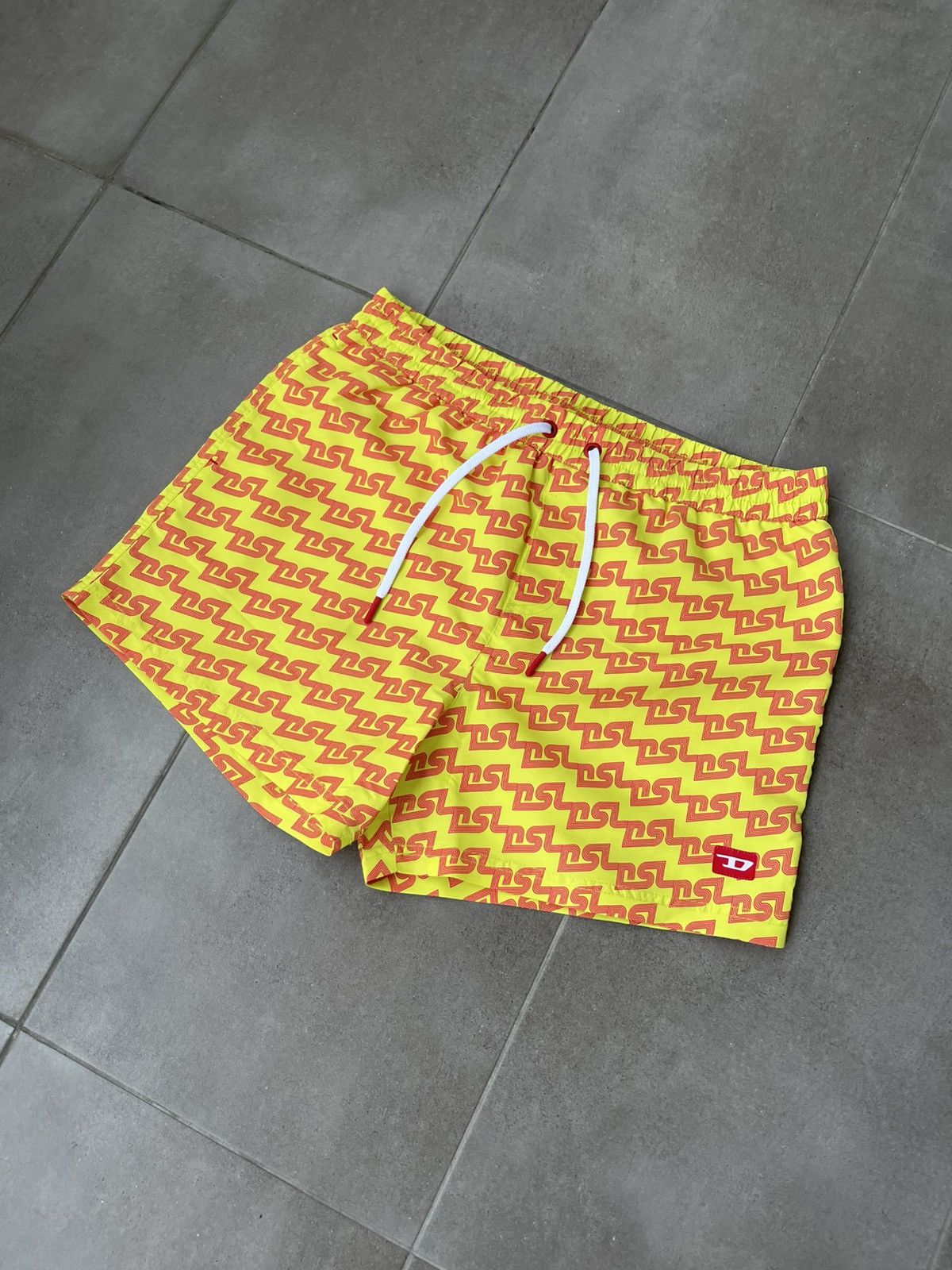 Diesel !DS! SS23 Diesel BMBX-Nico Boxer Monogram Yellow Shorts Size US 32 / EU 48 - 2 Thumbnail