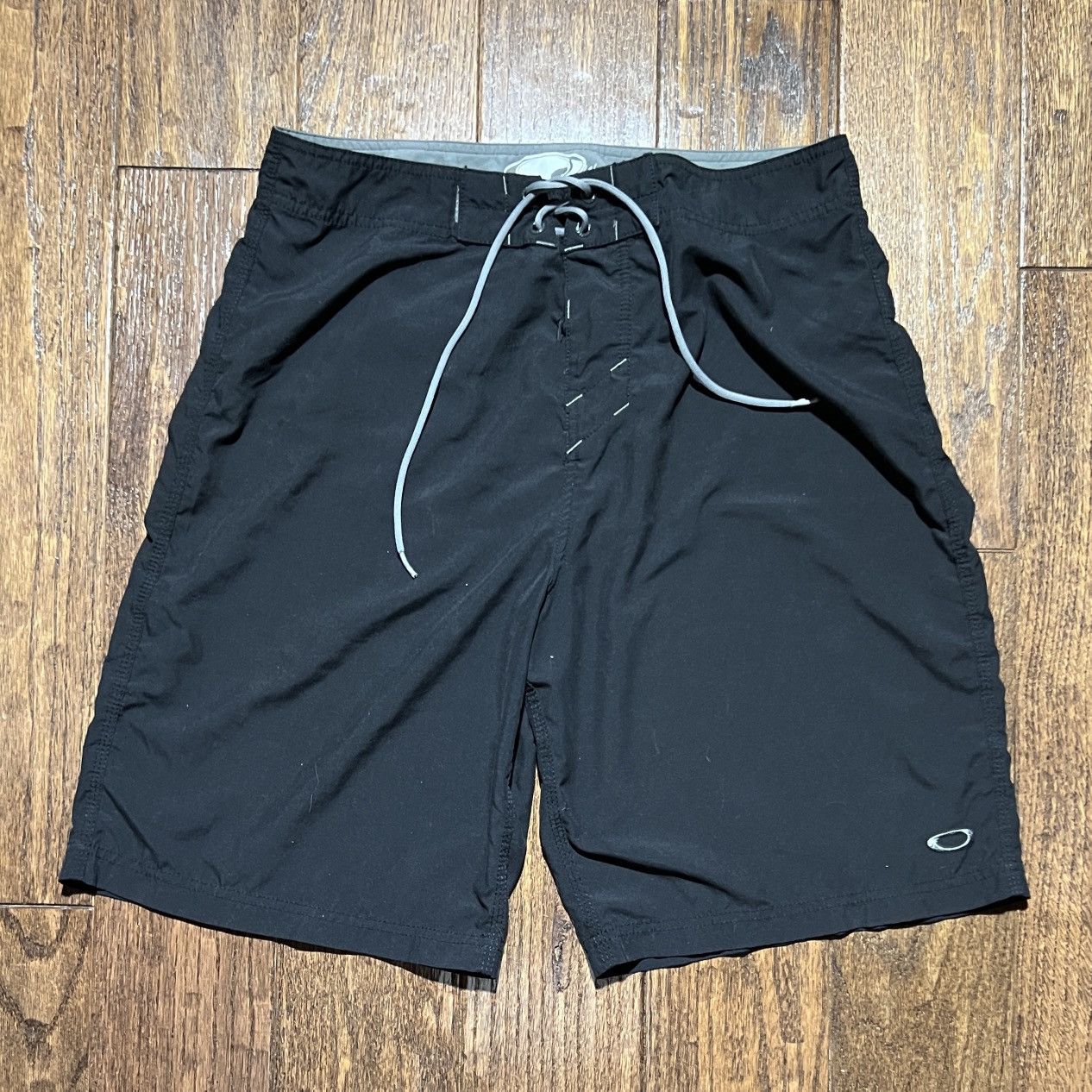 Oakley × Vintage y2k oakley board shorts Size US 34 / EU 50 - 1 Thumbnail