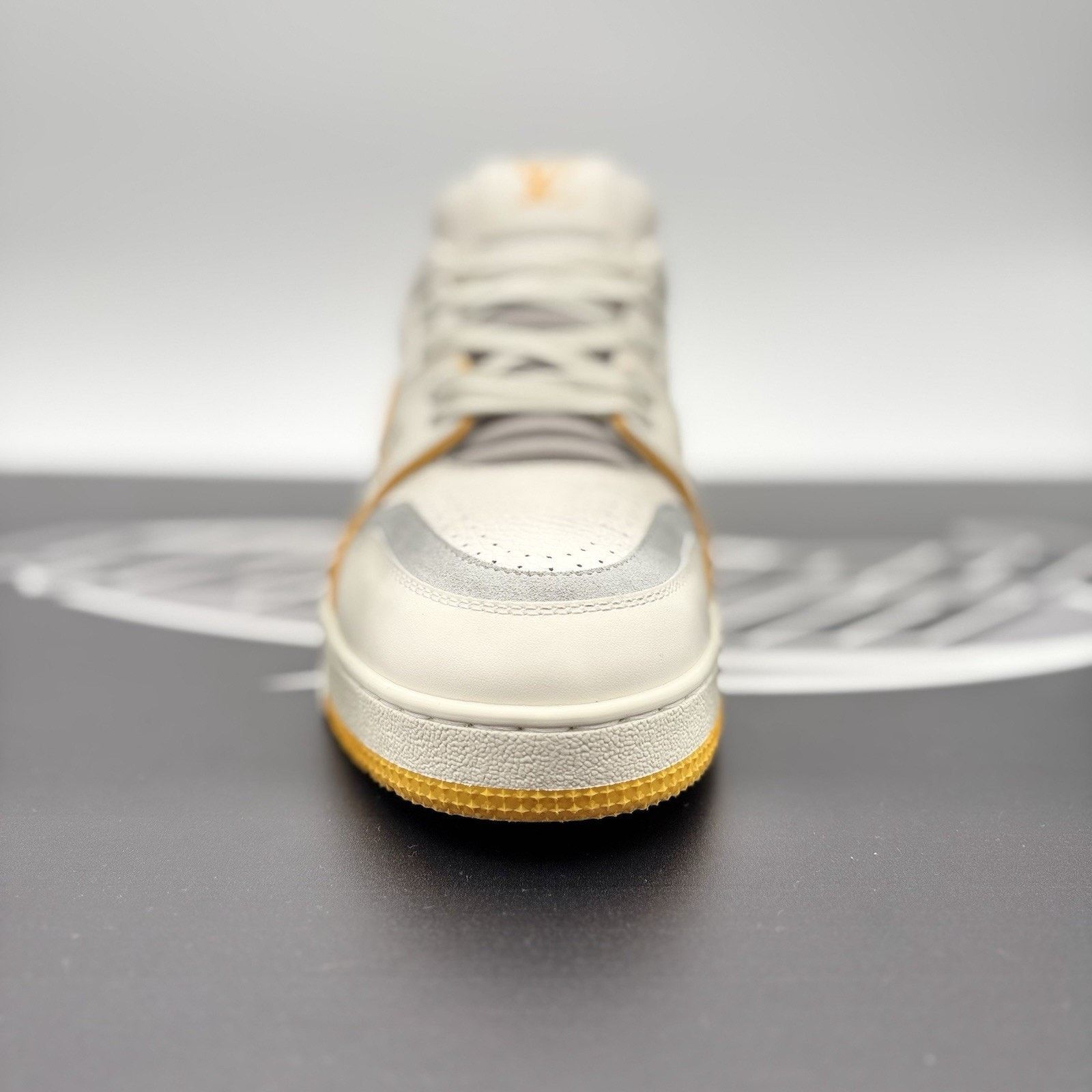 Louis Vuitton Louis Vuitton Trainer ' White Yellow ' | GOOD CONDITION! Size US 7.5 / EU 40-41 - 6 Thumbnail